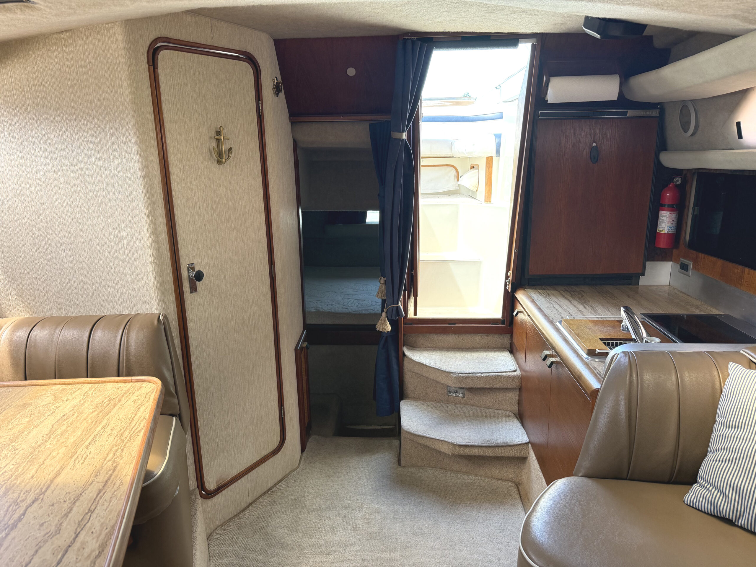 1986 32' Bayliner Conquest "3250 Sunbridge" - Image 44