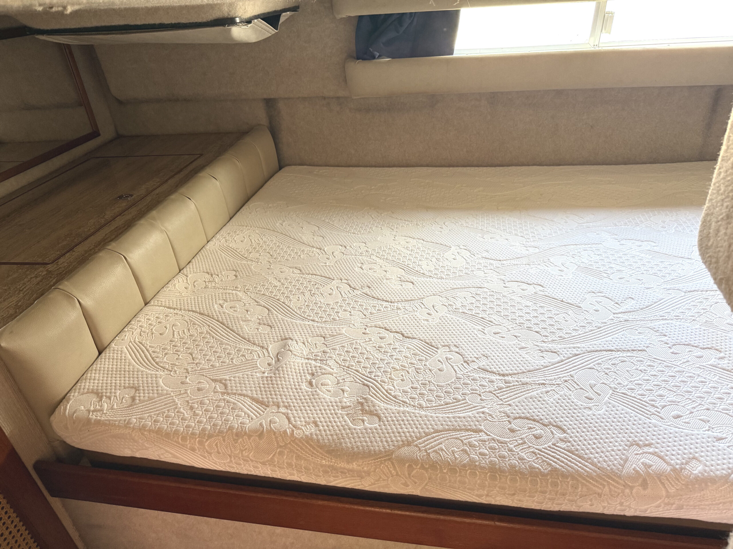 1986 32' Bayliner Conquest "3250 Sunbridge" - Image 46