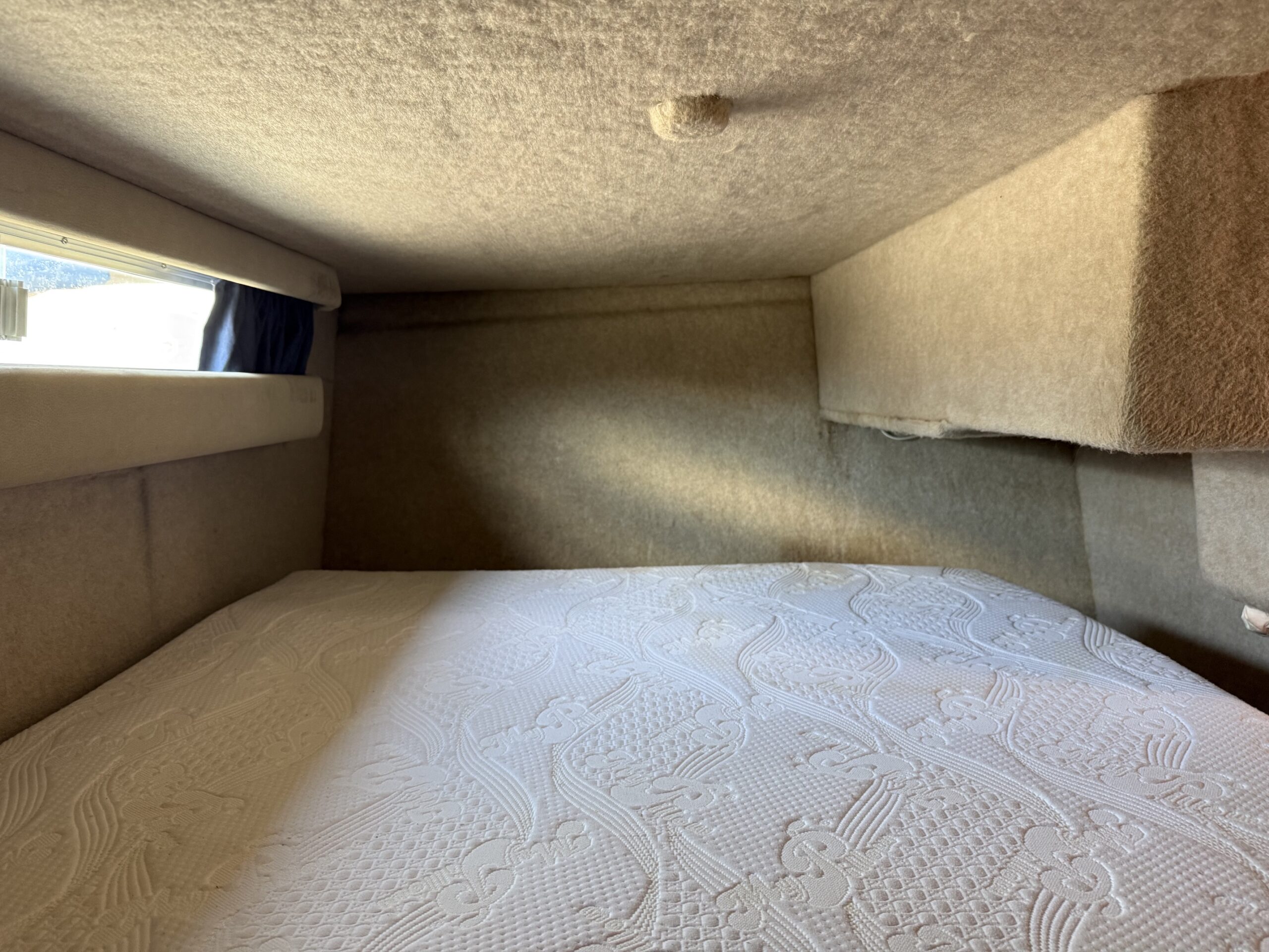 1986 32' Bayliner Conquest "3250 Sunbridge" - Image 48
