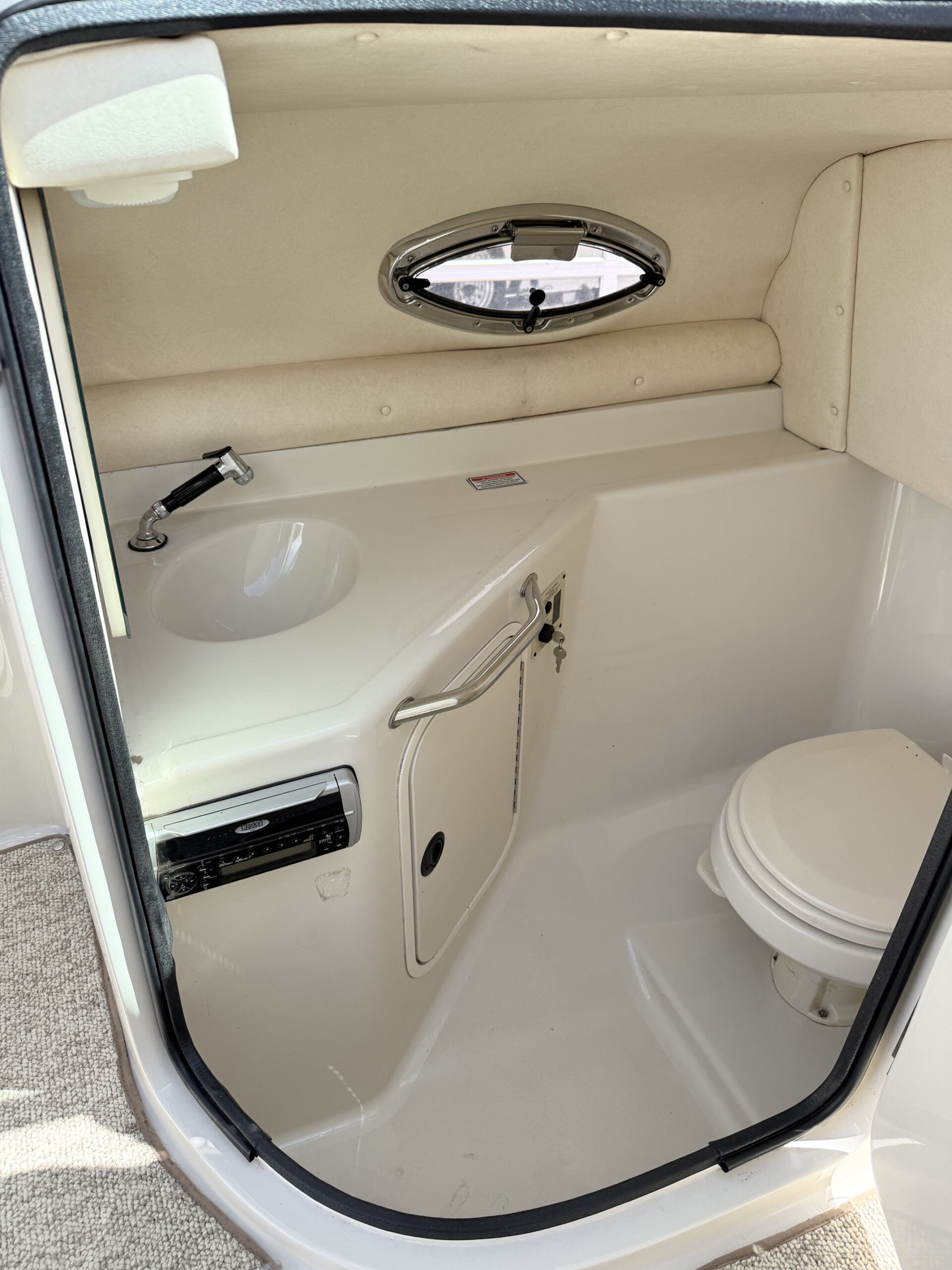 2004 27' Sea Ray "270 Sundeck" Bowrider - Image 23