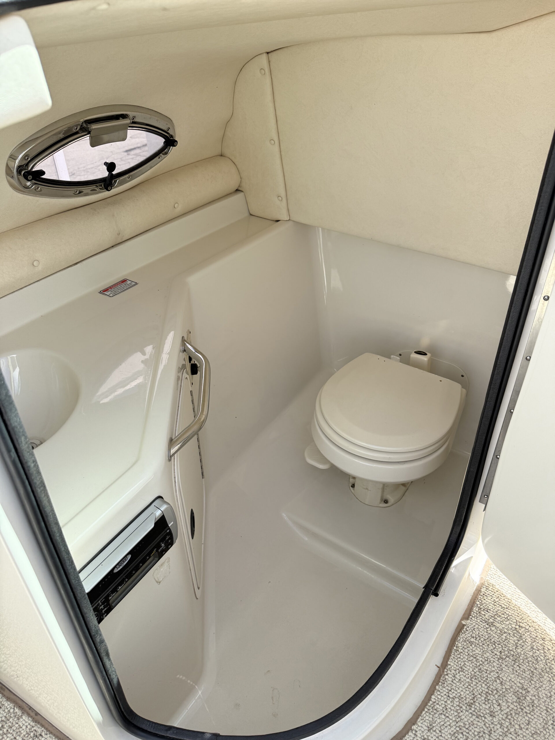 2004 27' Sea Ray "270 Sundeck" Bowrider - Image 24