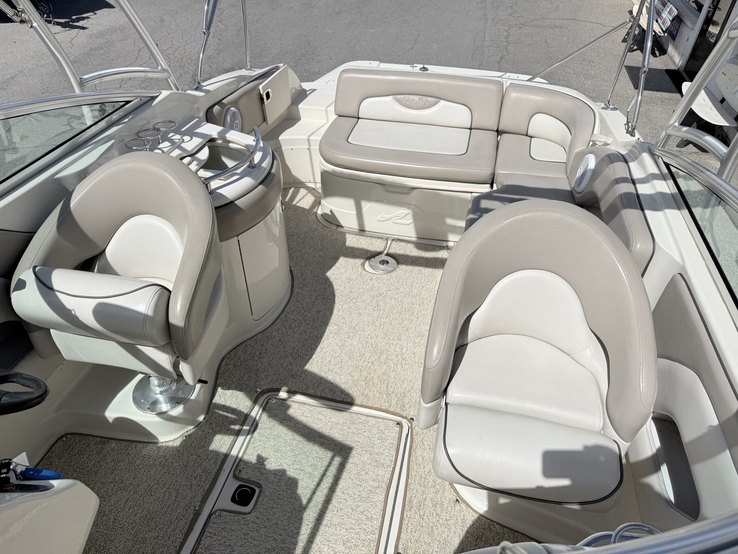 2004 27' Sea Ray "270 Sundeck" Bowrider - Image 12