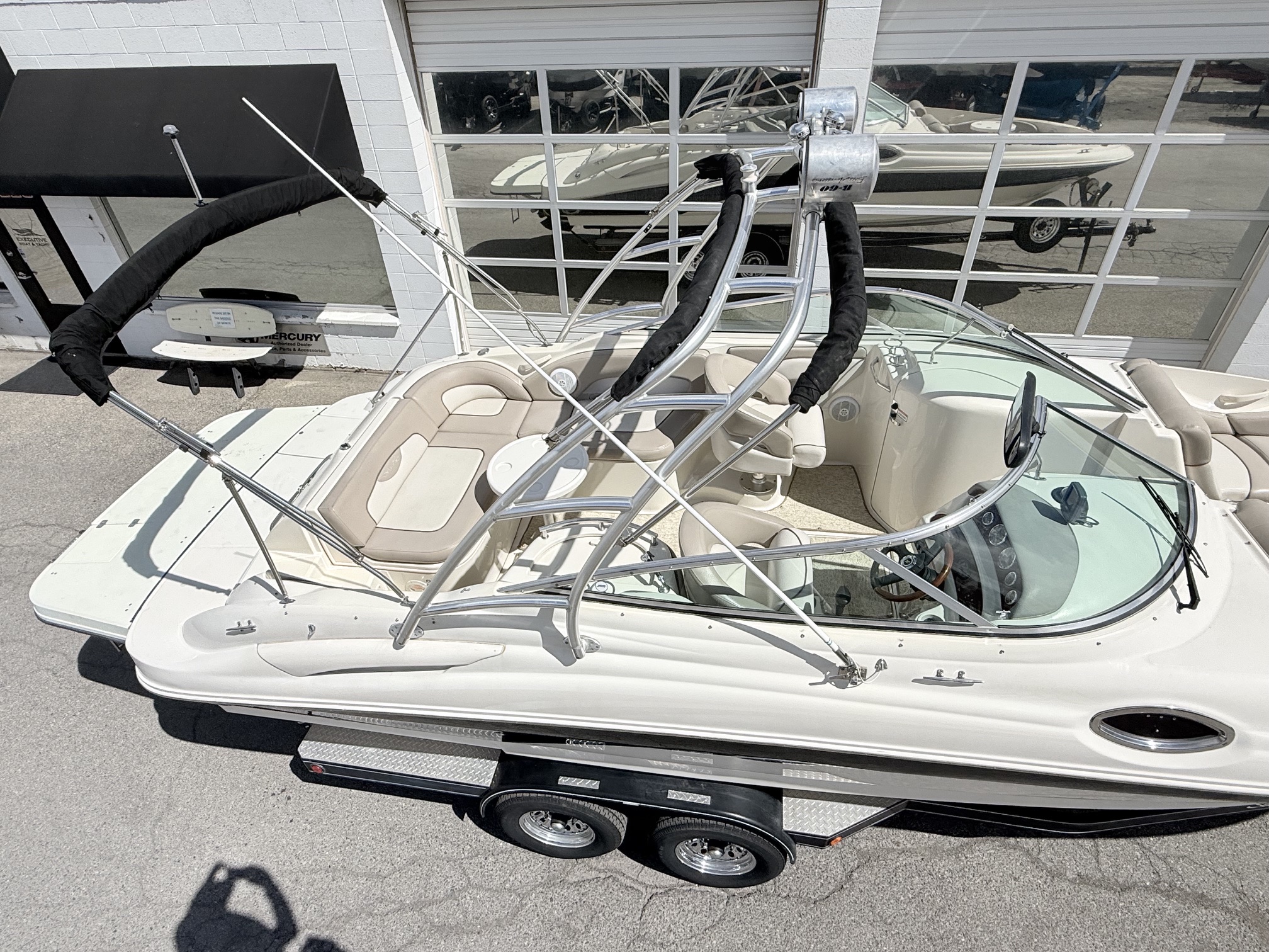 2004 27' Sea Ray "270 Sundeck" Bowrider - Image 14