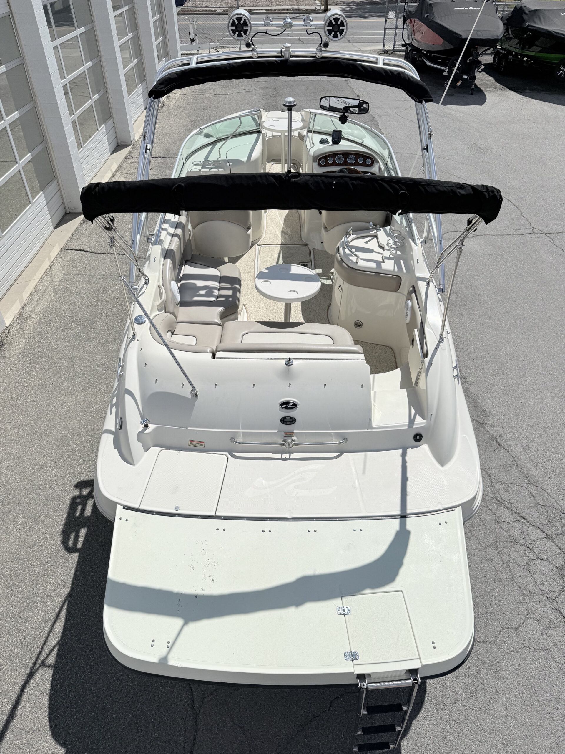 2004 27' Sea Ray "270 Sundeck" Bowrider - Image 15