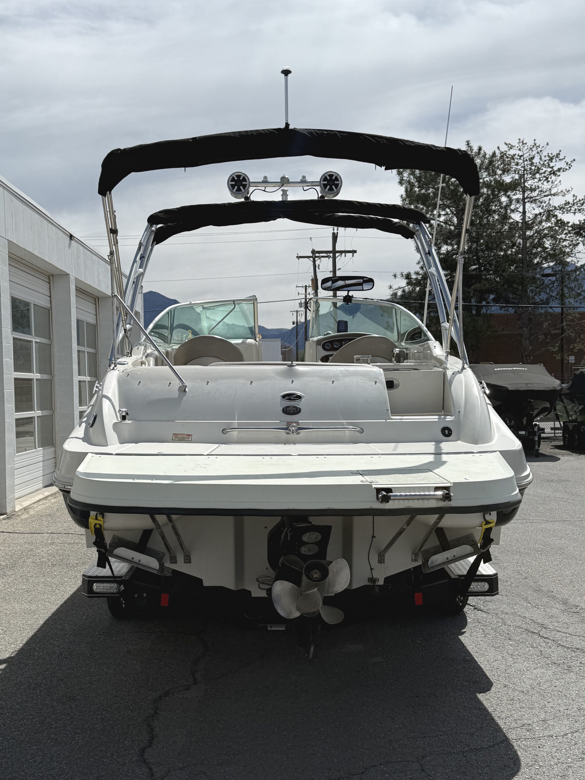 2004 27' Sea Ray "270 Sundeck" Bowrider - Image 7