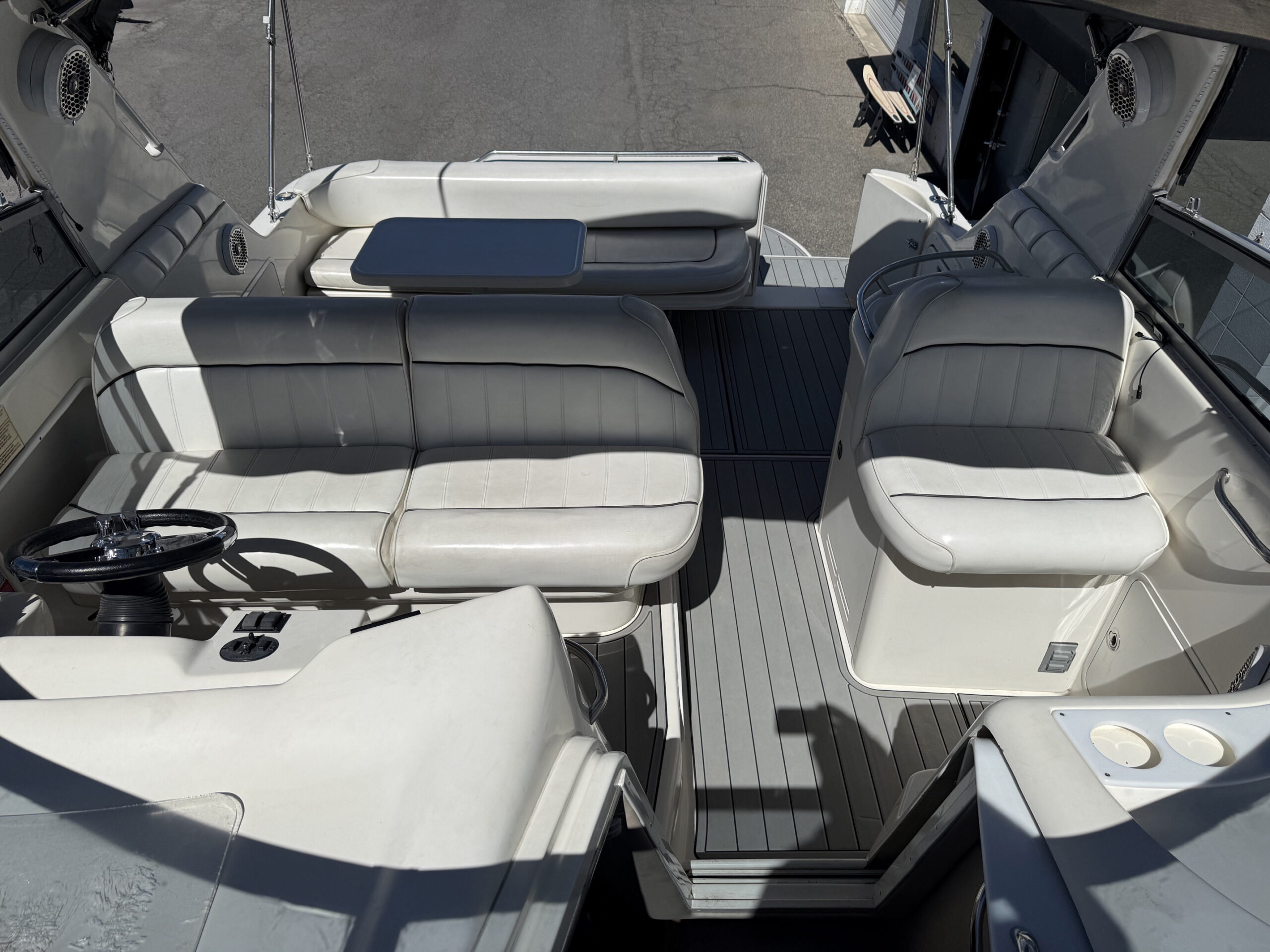1995 33' Sea Ray "330 Sundancer" - Image 20
