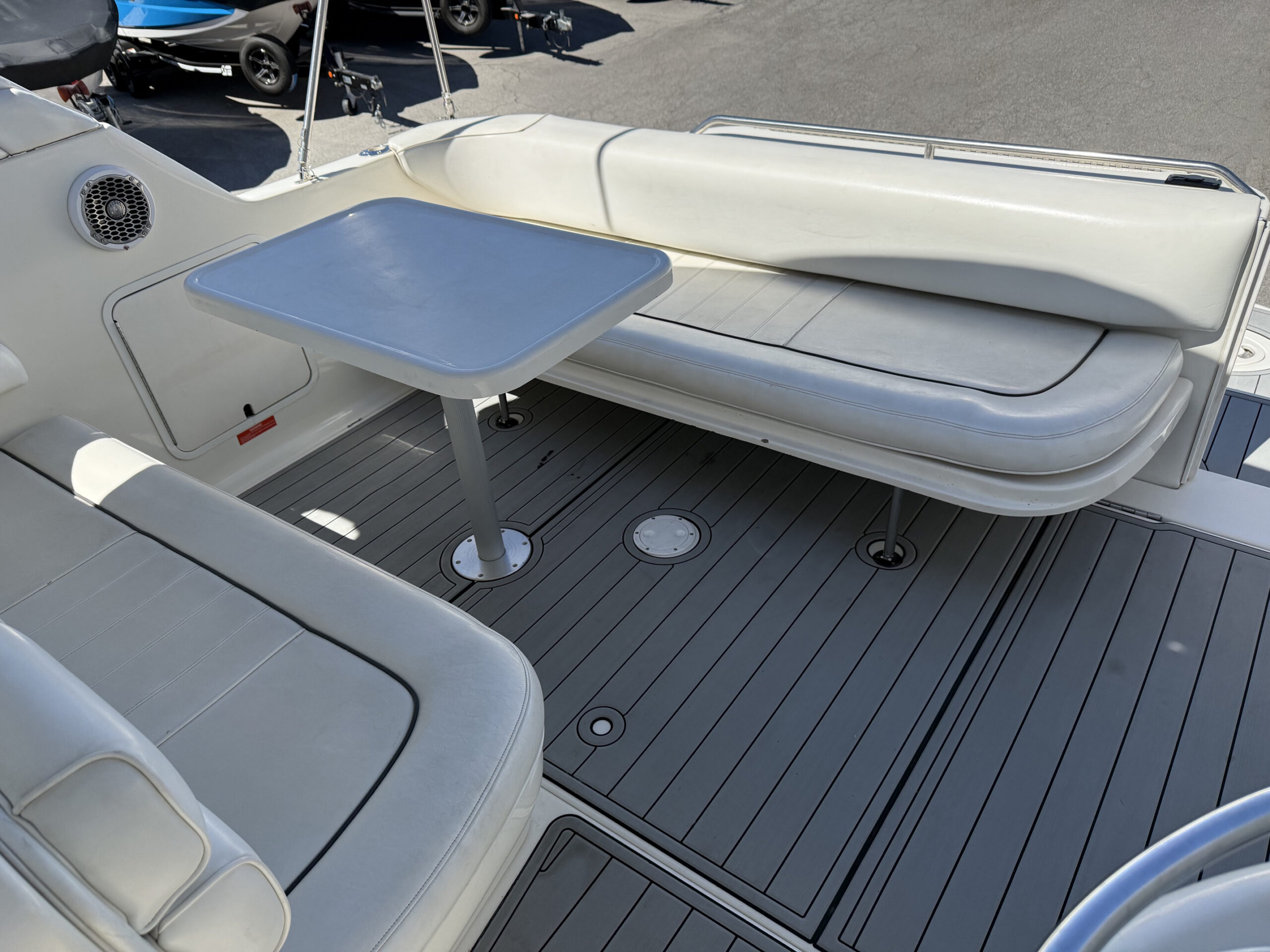 1995 33' Sea Ray "330 Sundancer" - Image 25