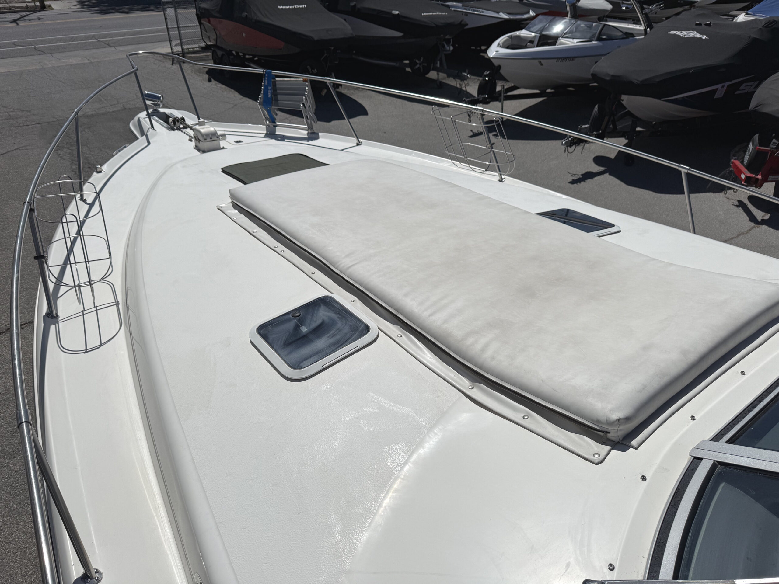 1995 33' Sea Ray "330 Sundancer" - Image 14