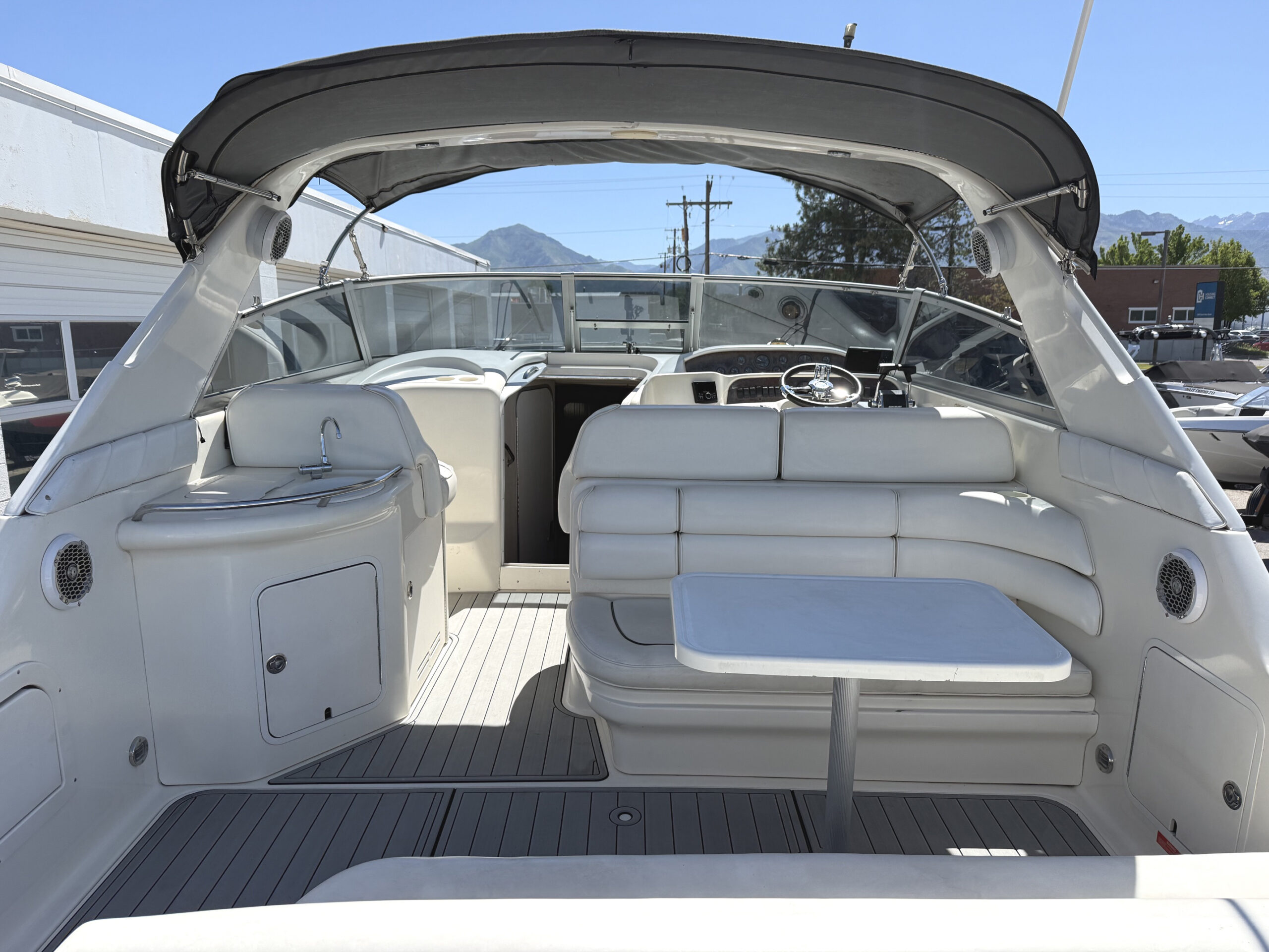 1995 33' Sea Ray "330 Sundancer" - Image 15