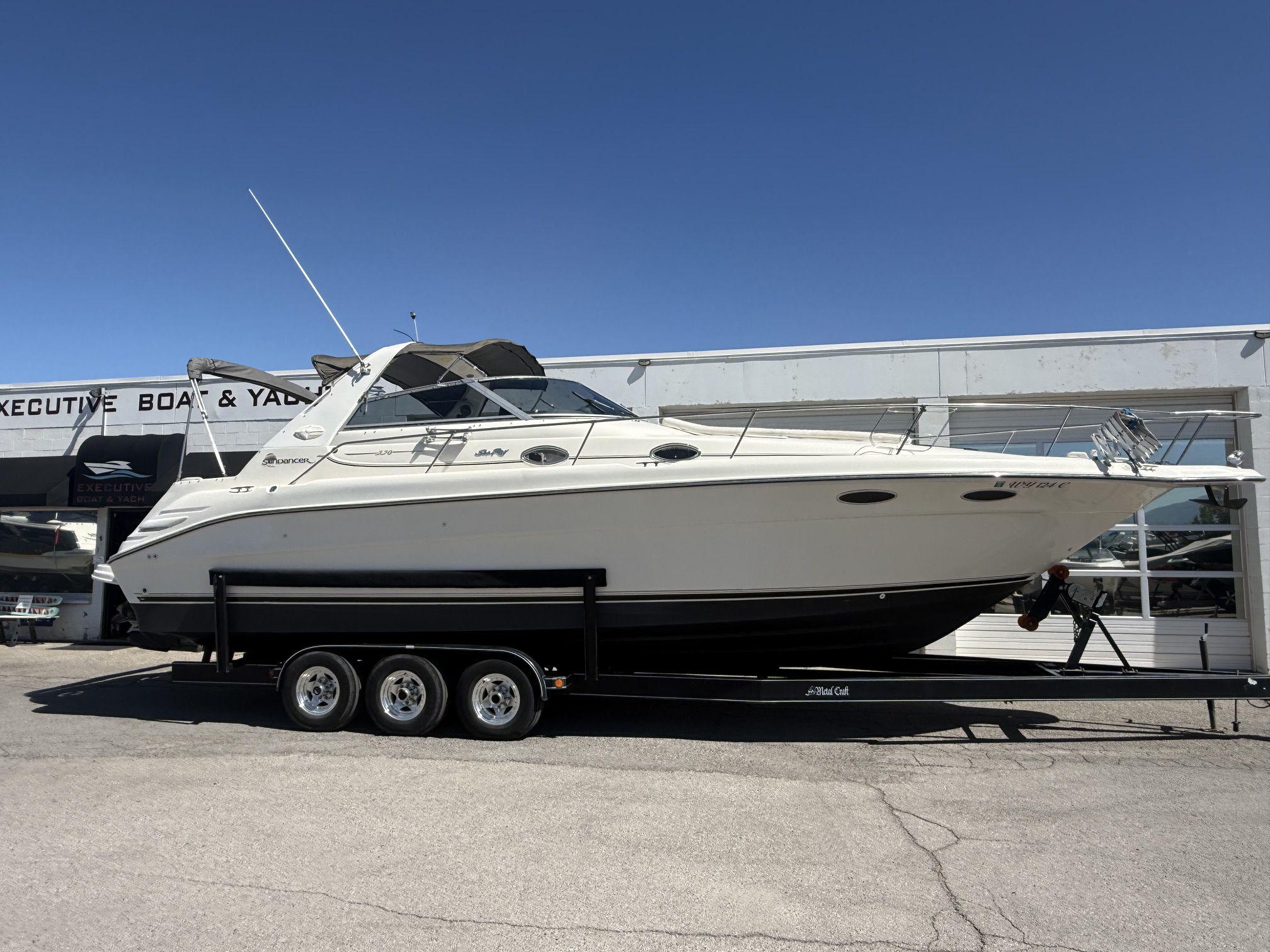 1995 33' Sea Ray "330 Sundancer" - Image 2