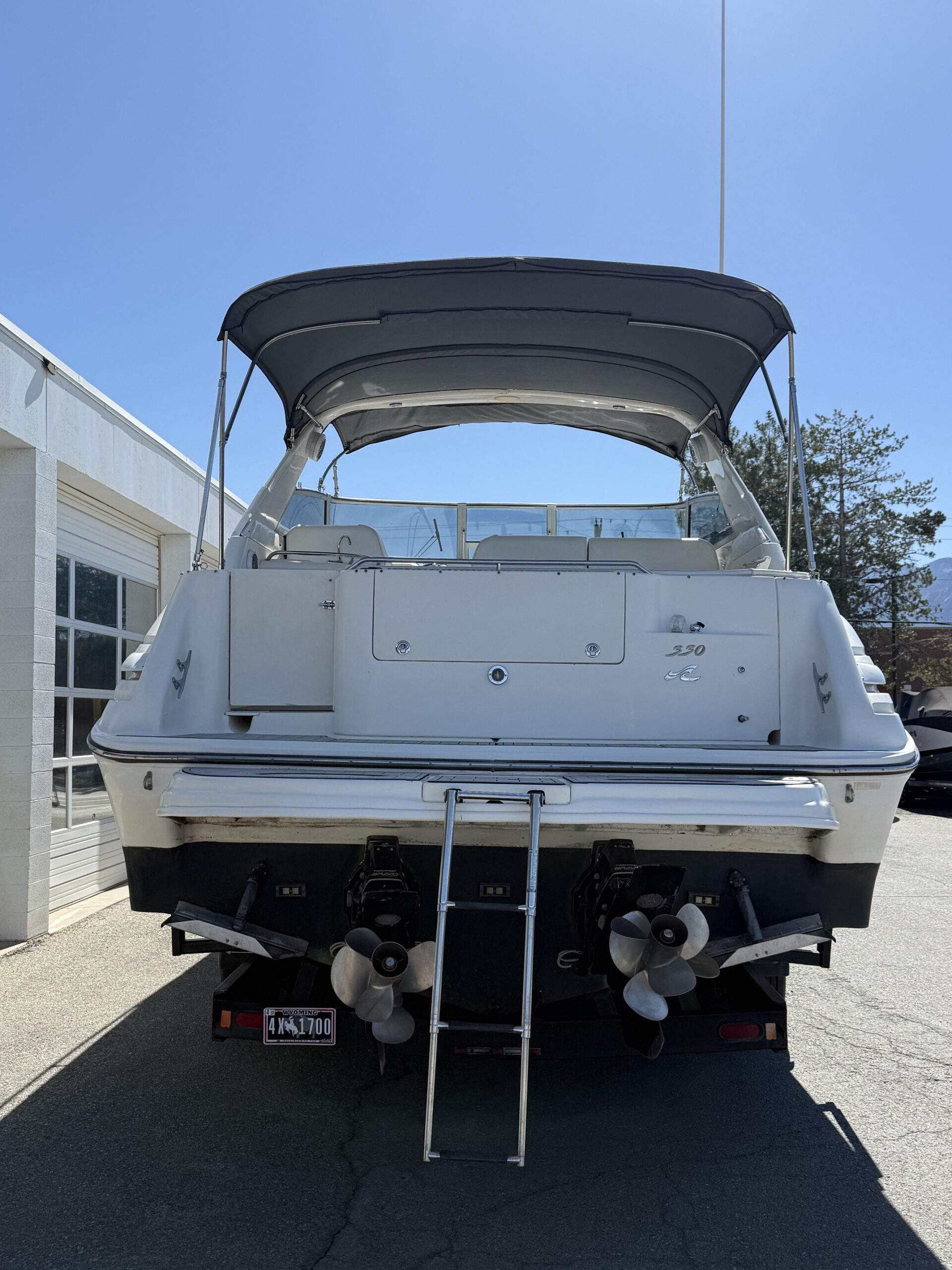 1995 33' Sea Ray "330 Sundancer" - Image 9