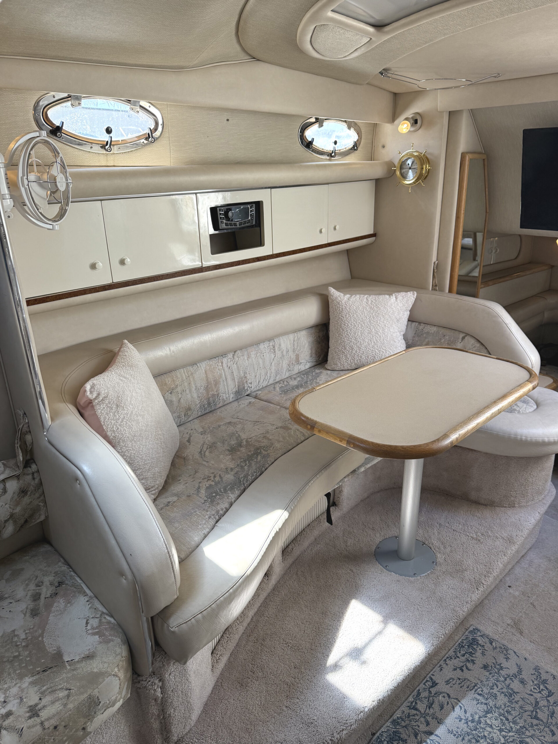 1995 33' Sea Ray "330 Sundancer" - Image 46