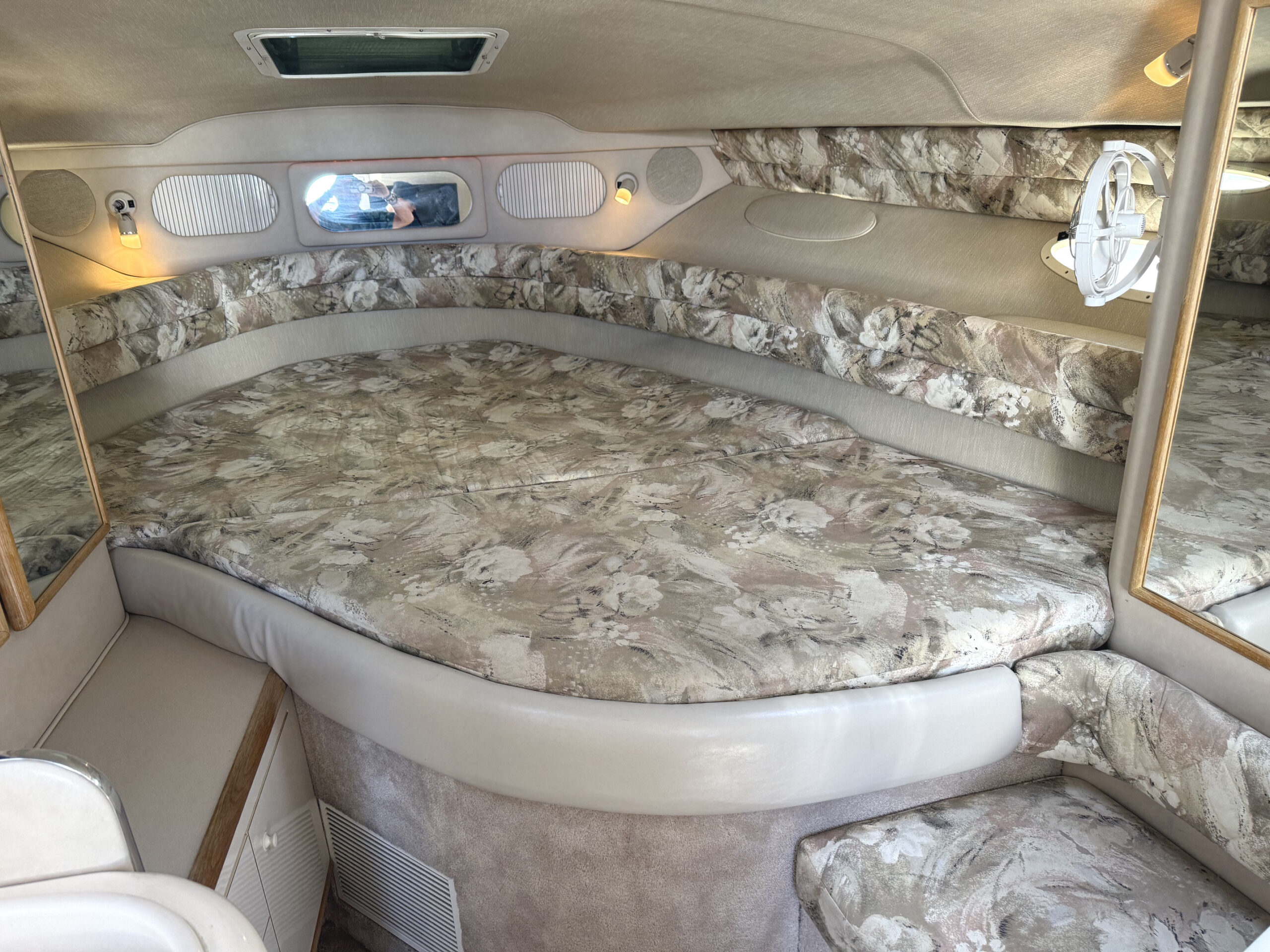 1995 33' Sea Ray "330 Sundancer" - Image 42