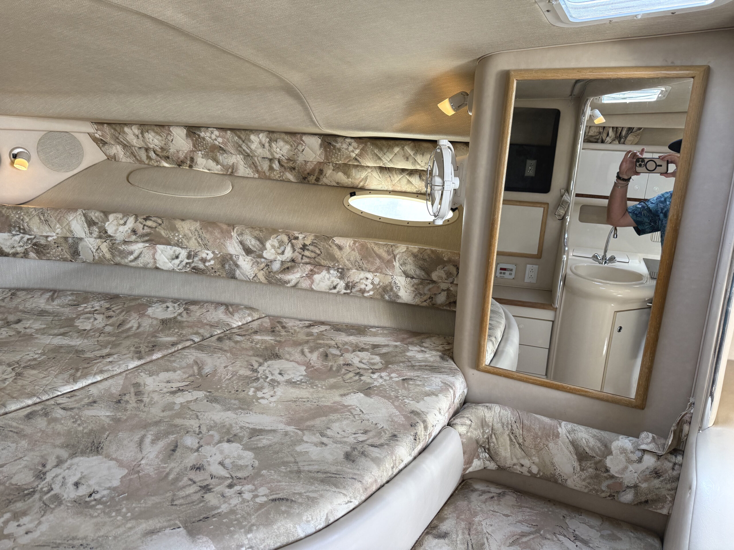 1995 33' Sea Ray "330 Sundancer" - Image 43