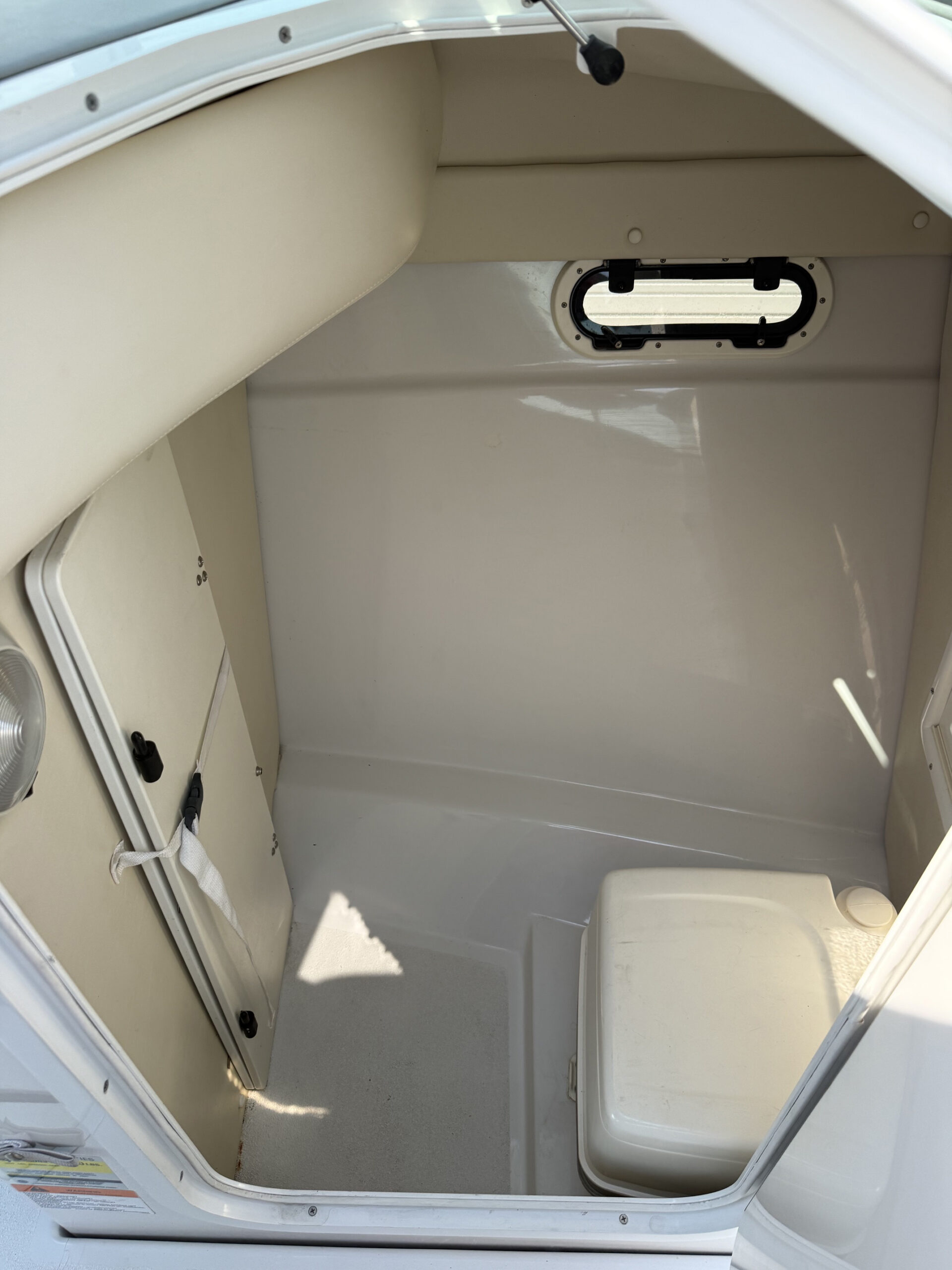 2000 26' Four Winns "260 Horizon" Bowrider - Image 23