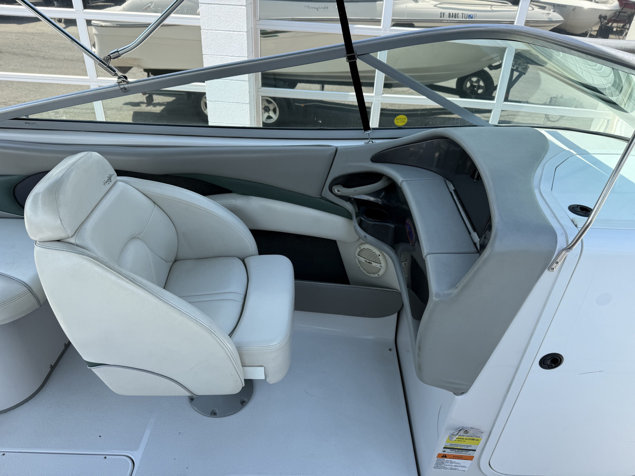 2000 26' Four Winns "260 Horizon" Bowrider - Image 25