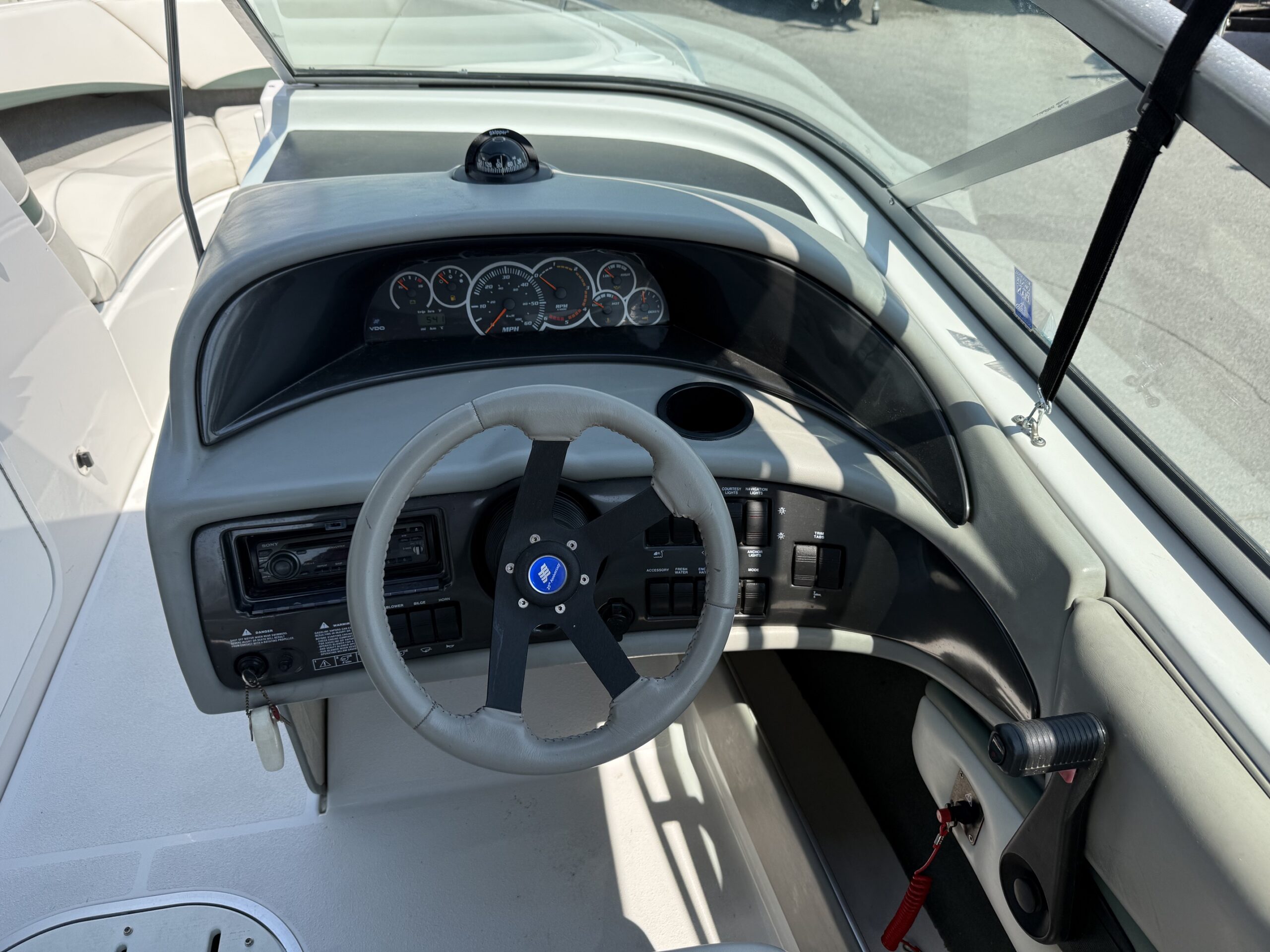2000 26' Four Winns "260 Horizon" Bowrider - Image 30