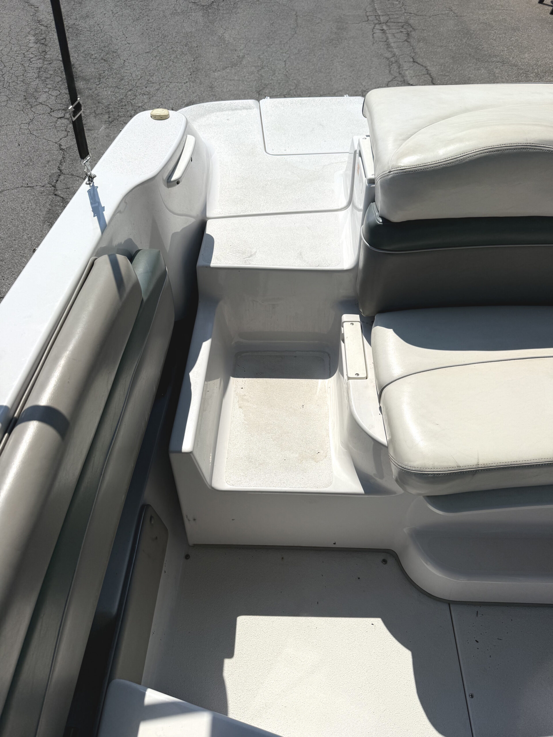 2000 26' Four Winns "260 Horizon" Bowrider - Image 35