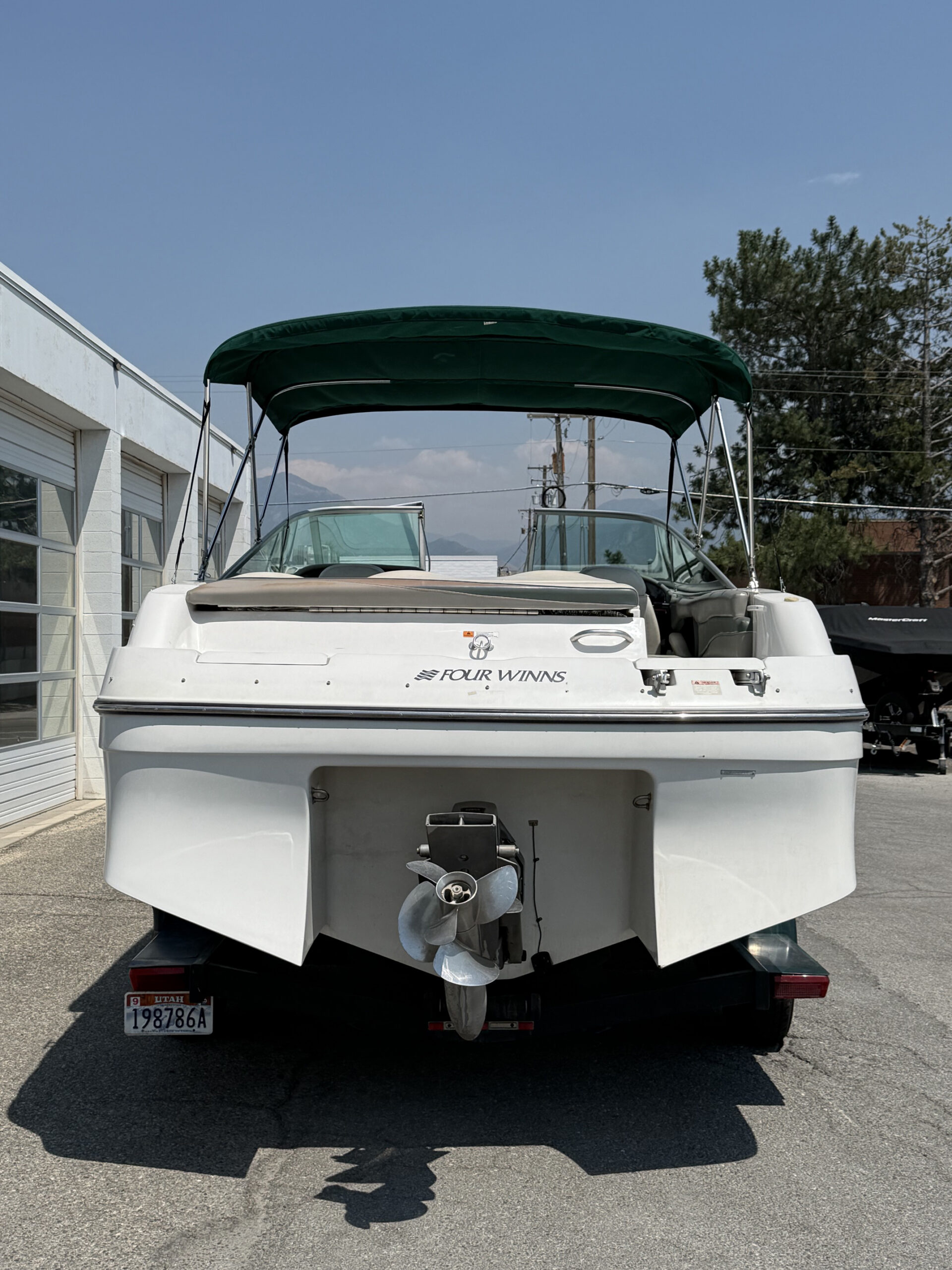 2000 26' Four Winns "260 Horizon" Bowrider - Image 10