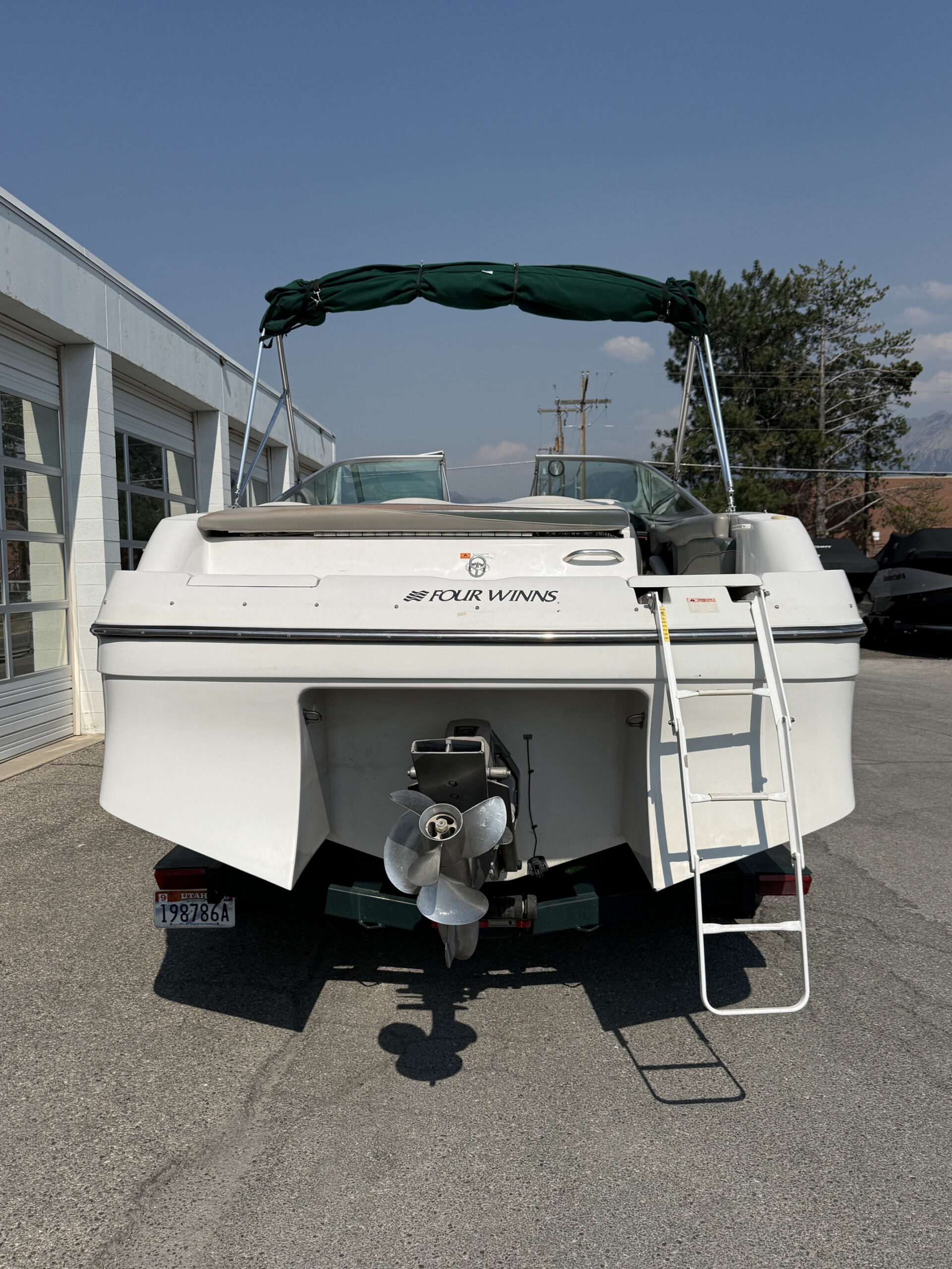 2000 26' Four Winns "260 Horizon" Bowrider - Image 11