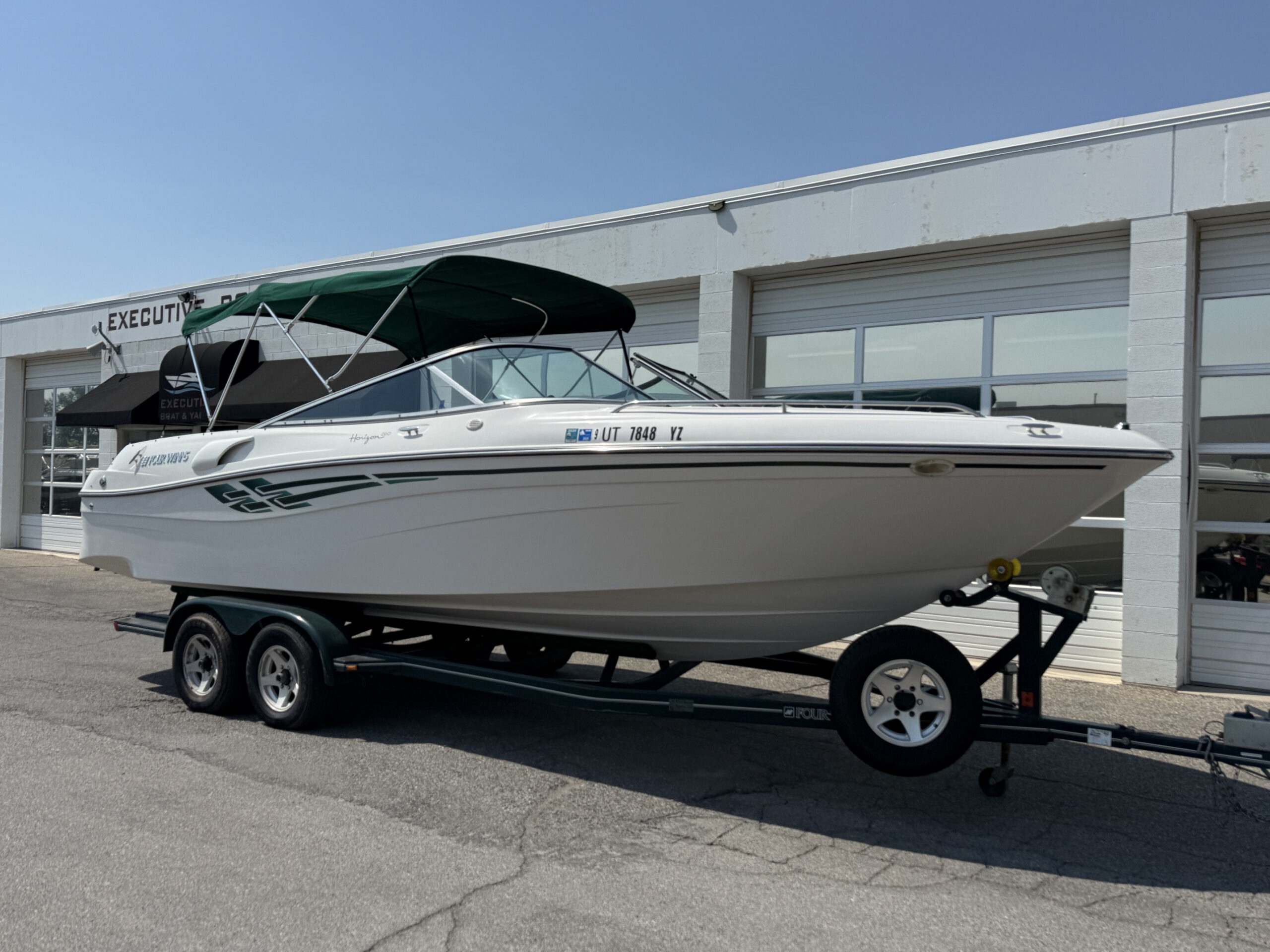 2000 26' Four Winns "260 Horizon" Bowrider - Image 3