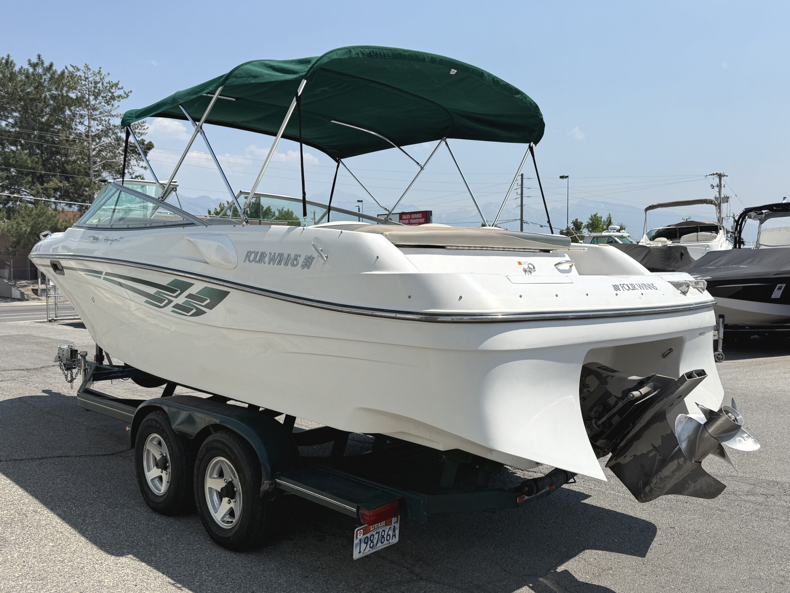 2000 26' Four Winns "260 Horizon" Bowrider - Image 7