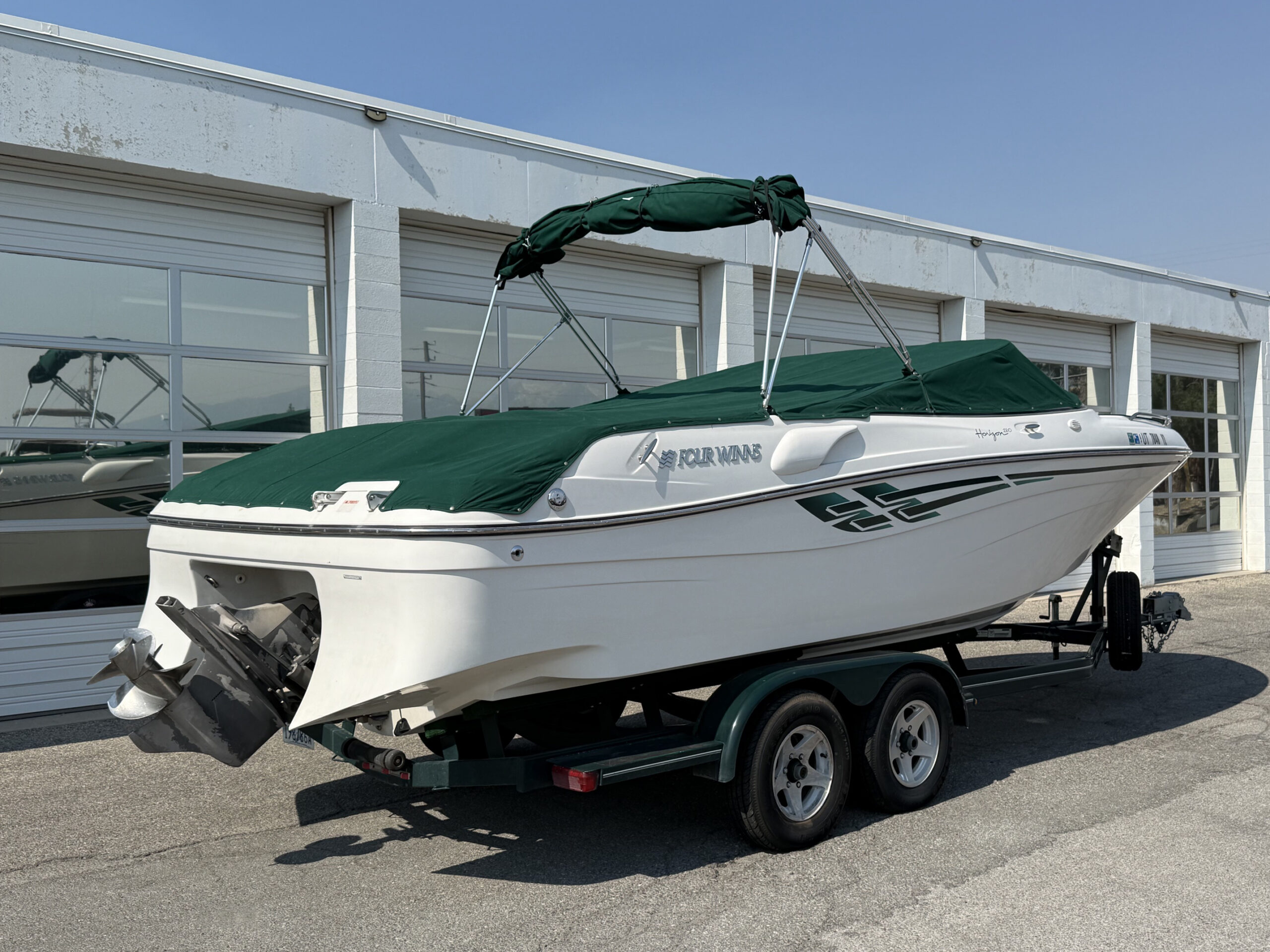 2000 26' Four Winns "260 Horizon" Bowrider - Image 9