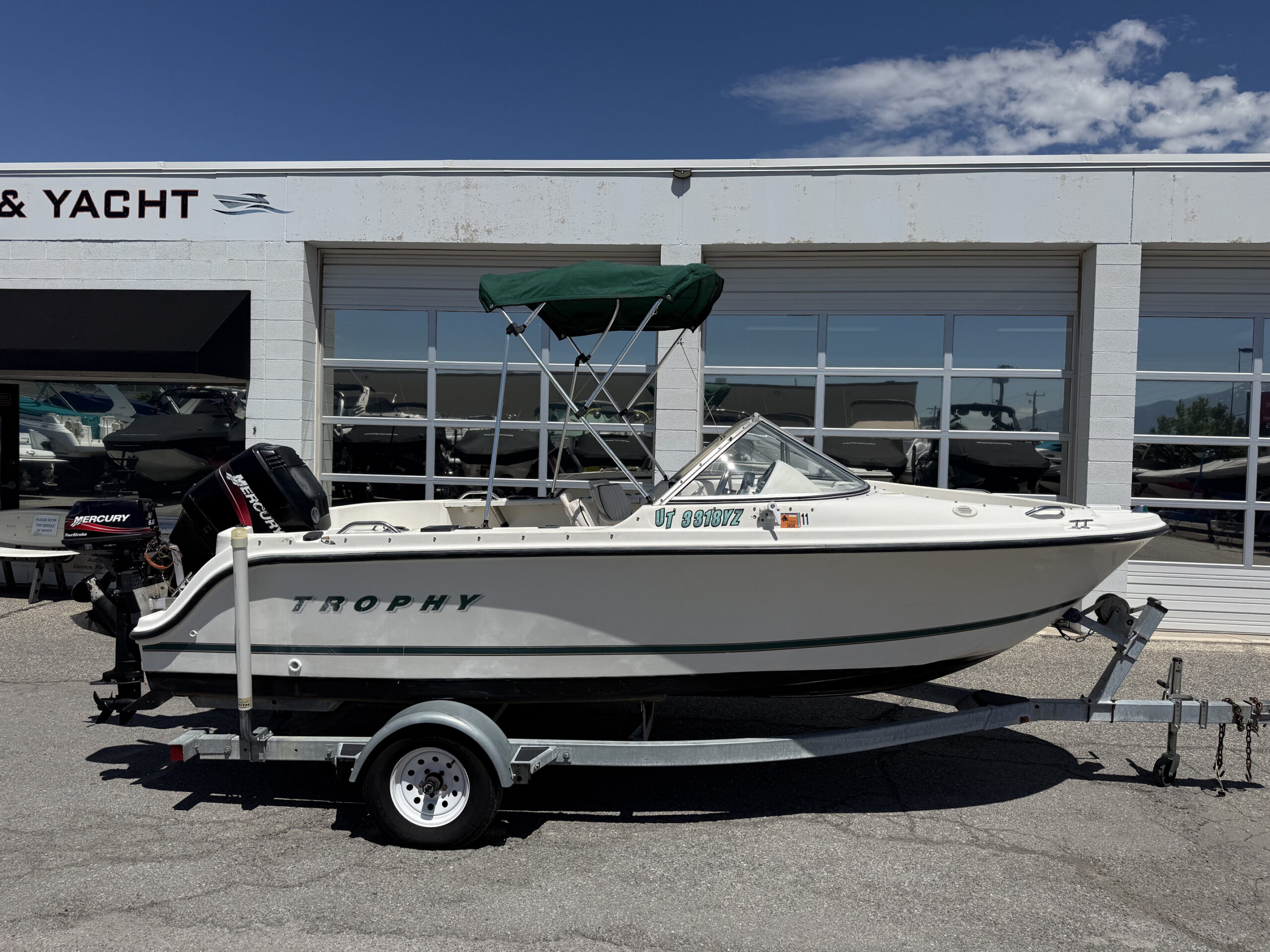 2001 17' Bayliner Trophy "1700 Bowrider"