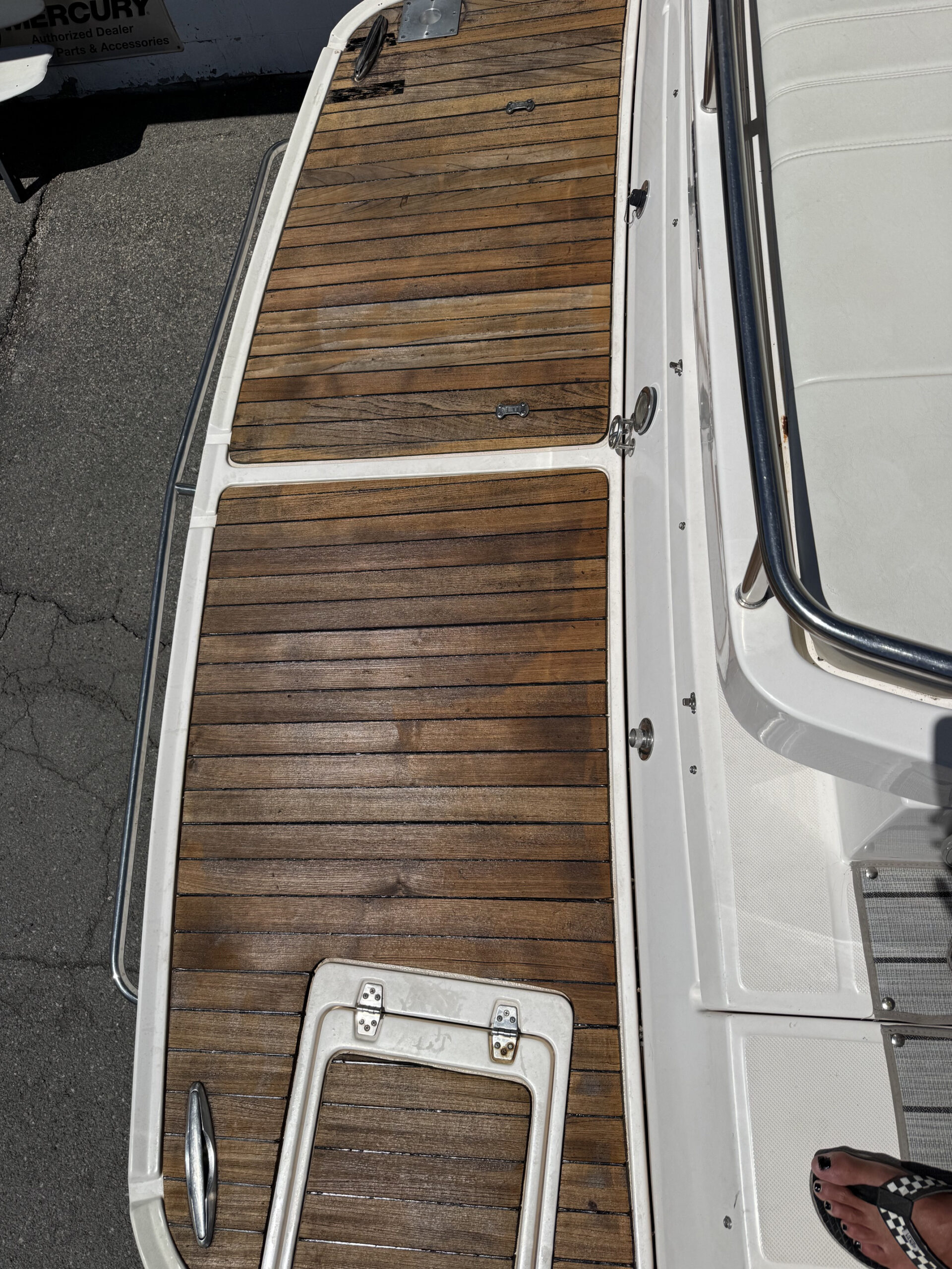 2004 35' Regal "Commodore 3560" Yacht - Image 33