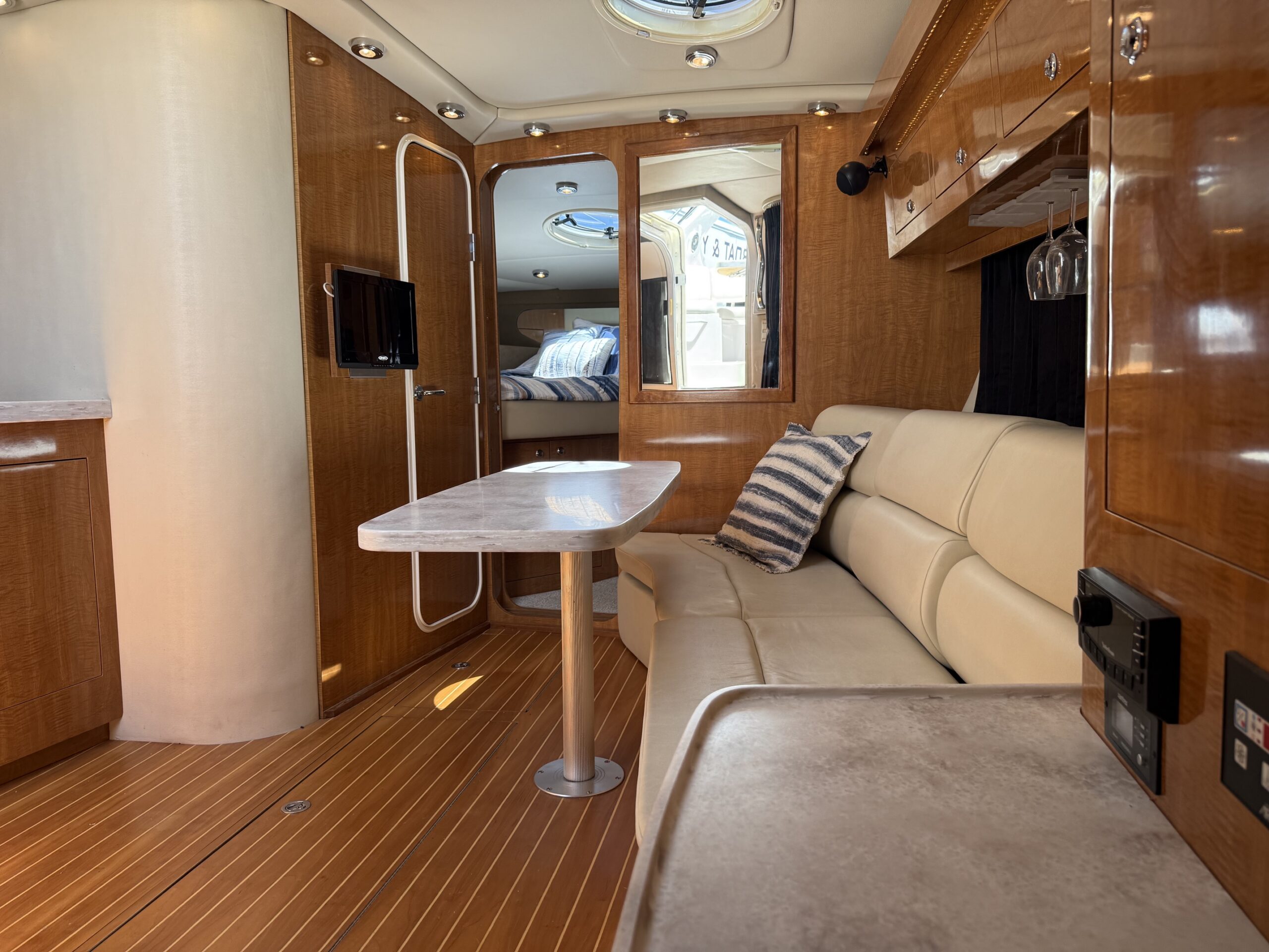 2004 35' Regal "Commodore 3560" Yacht - Image 40