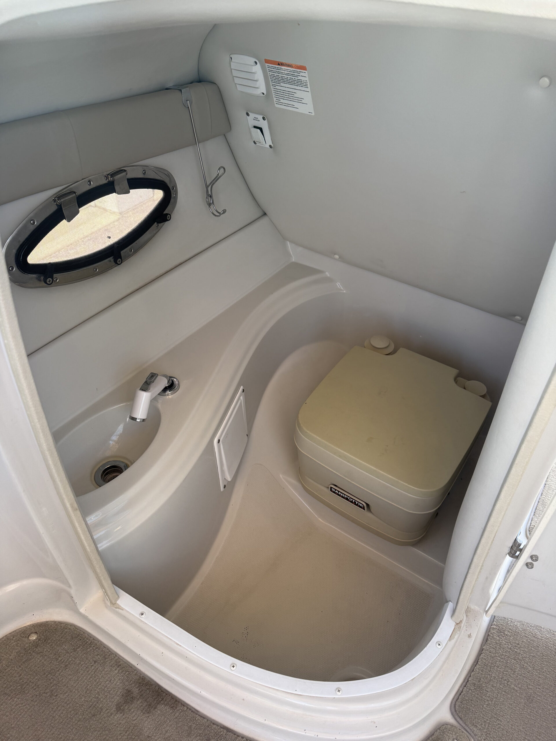 2007 25' Crownline "252 EX Razor" Bowrider - Image 17