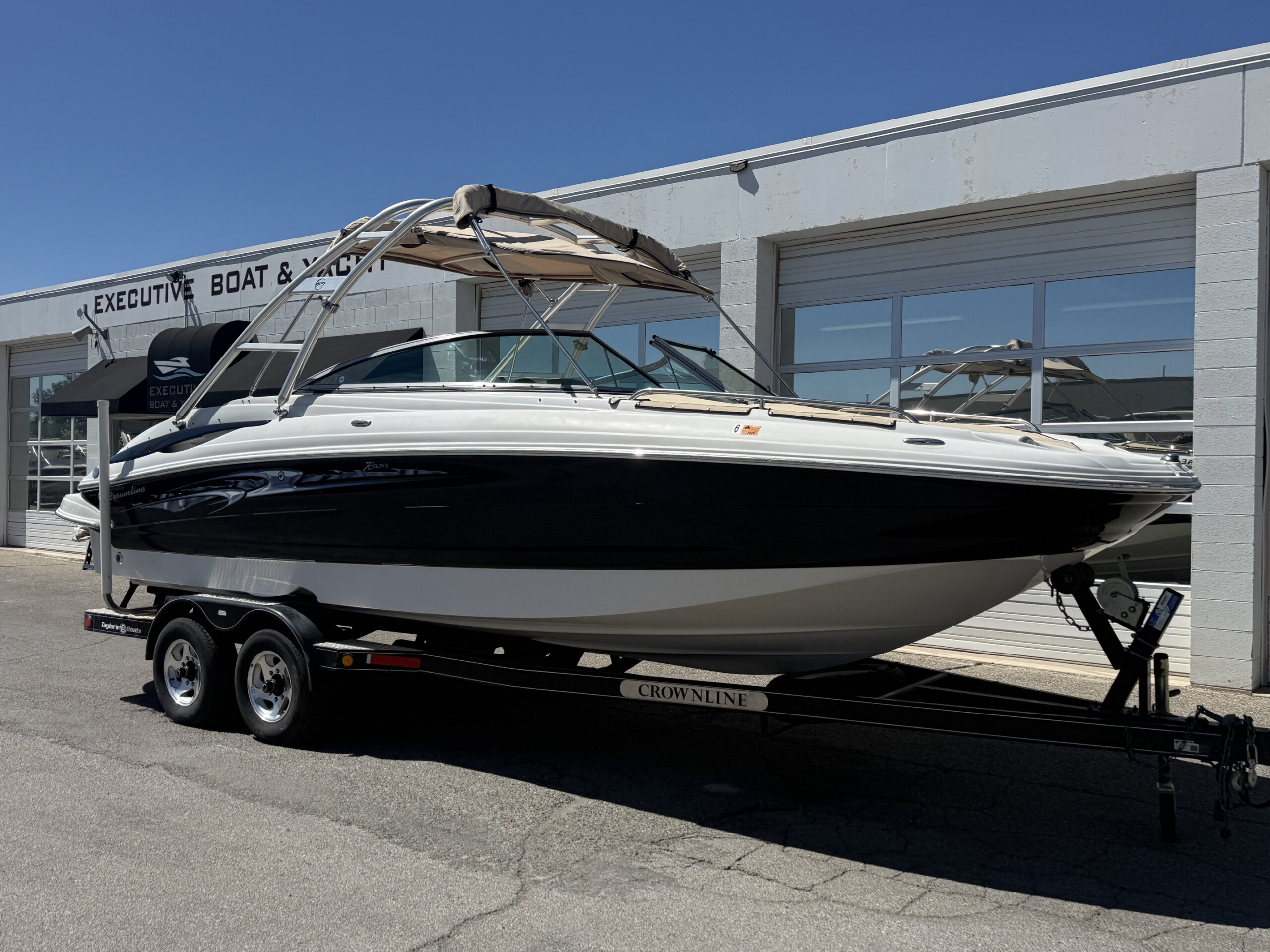 2007 25' Crownline "252 EX Razor" Bowrider - Image 2