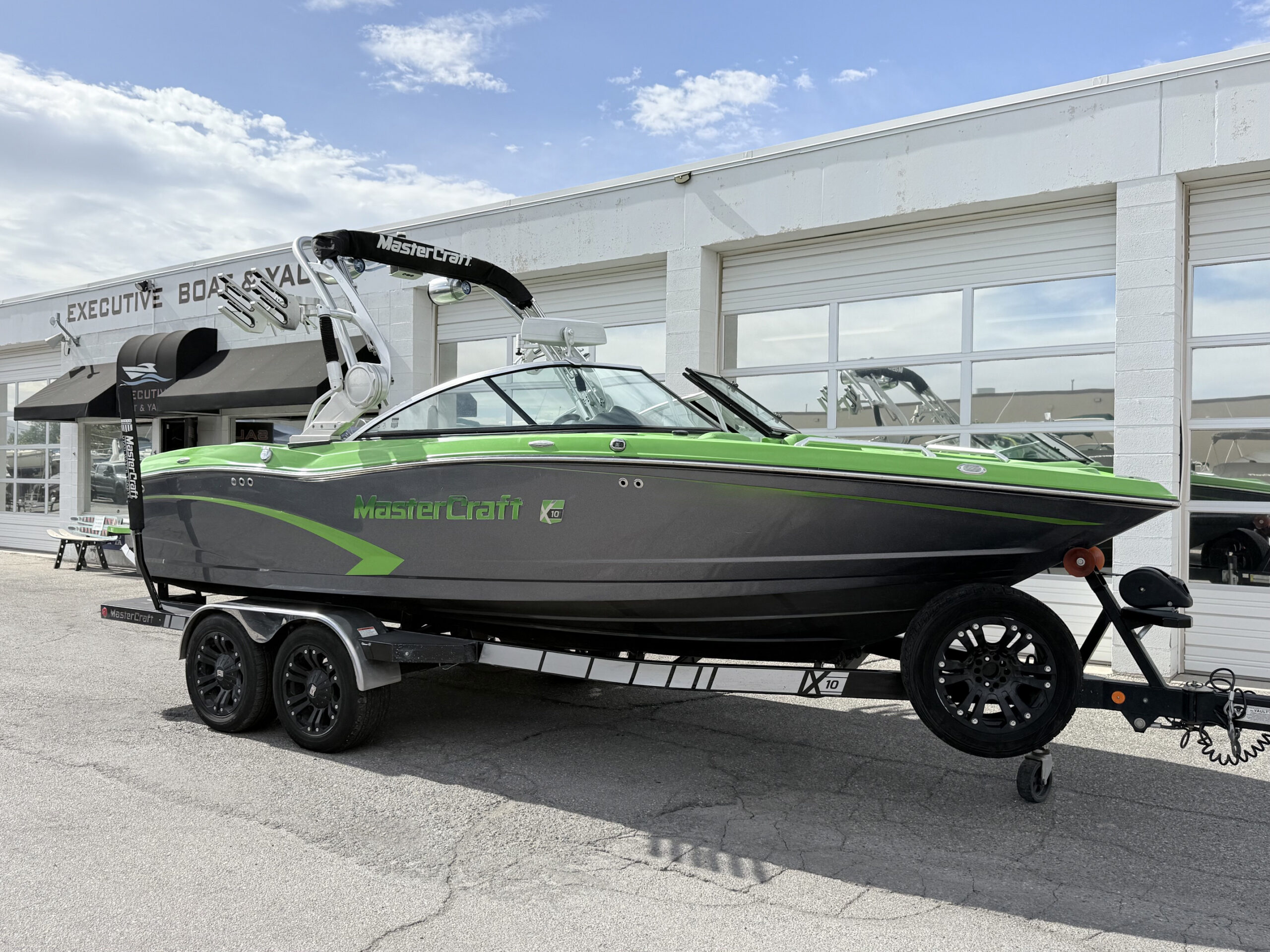 2014 21' MasterCraft "X10" Bowrider - Image 2