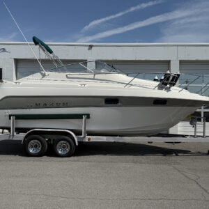 1995 24' Maxum "2400 SCR" Cruiser