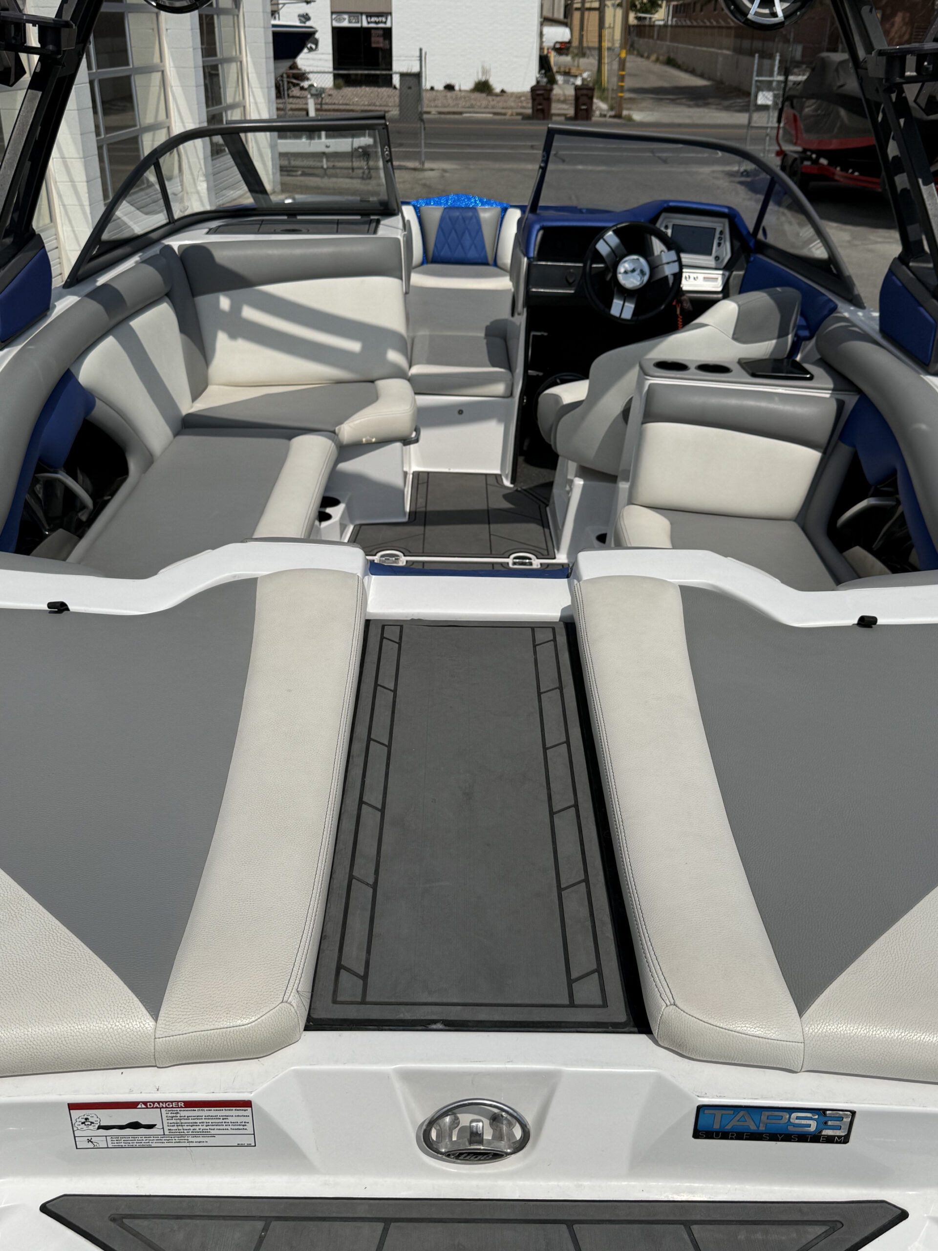 2018 23' Tige "R23" Bowrider - Image 17