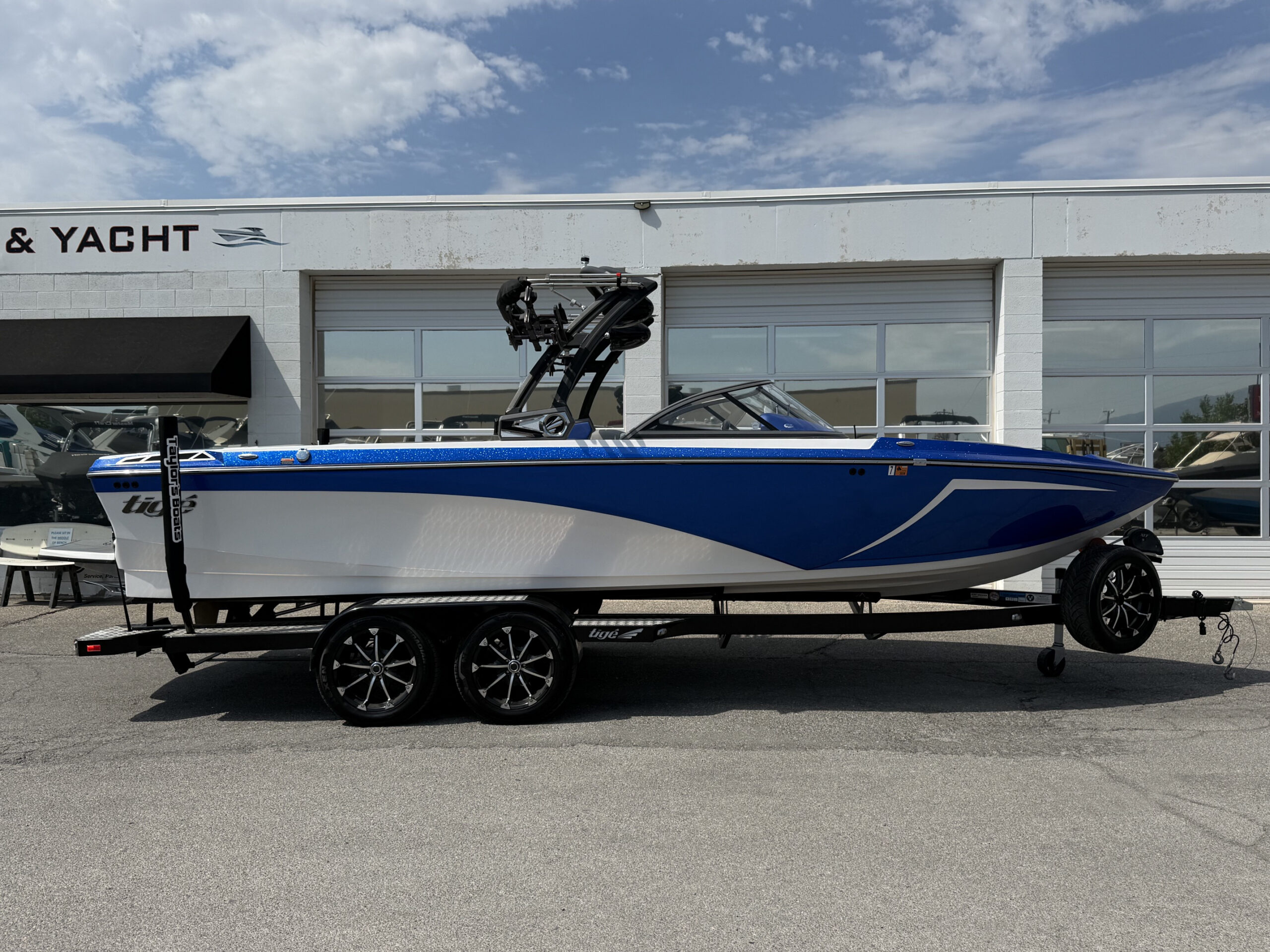 2018 23' Tige "R23" Bowrider