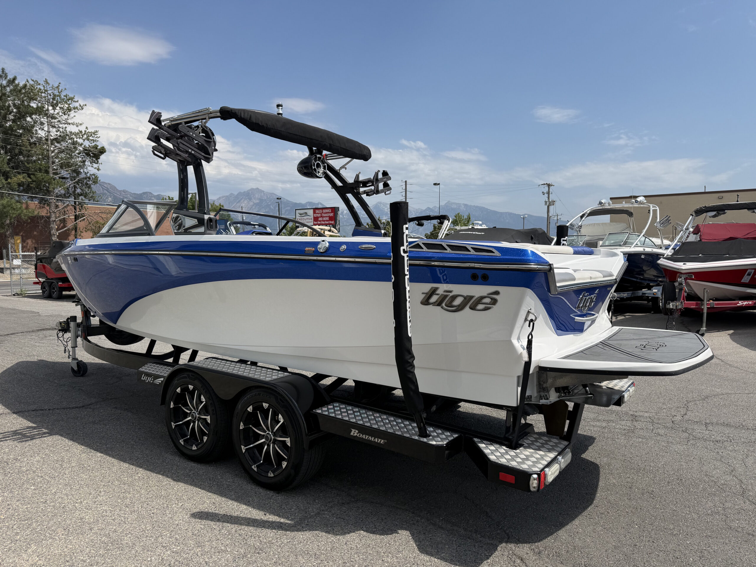 2018 23' Tige "R23" Bowrider - Image 5