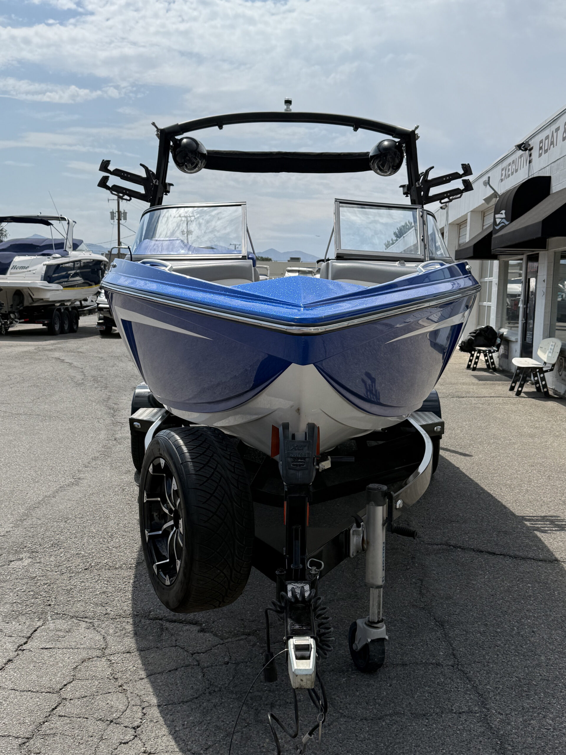 2018 23' Tige "R23" Bowrider - Image 8