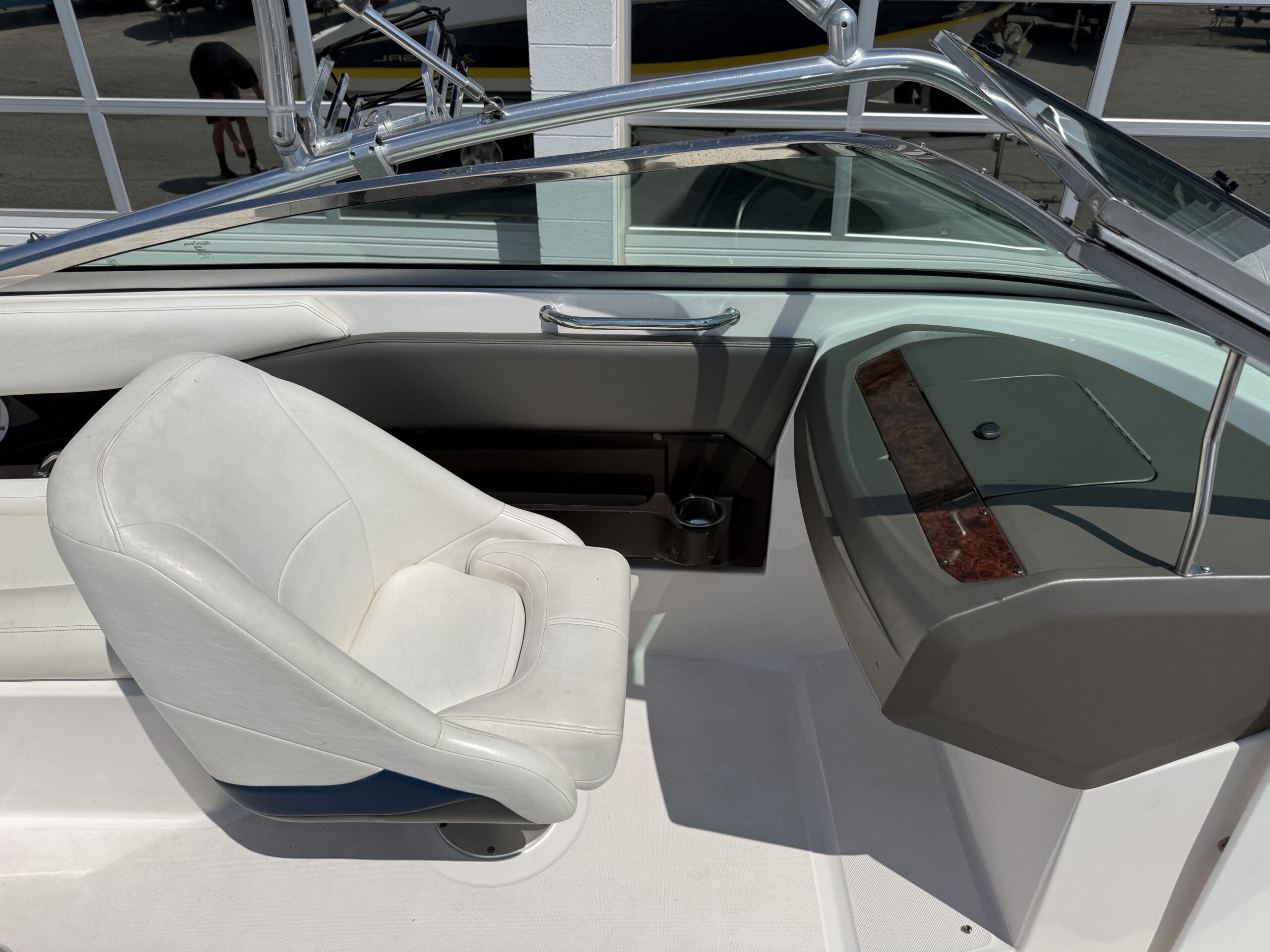 2006 22' Regal "2200 Bowrider" - Image 20