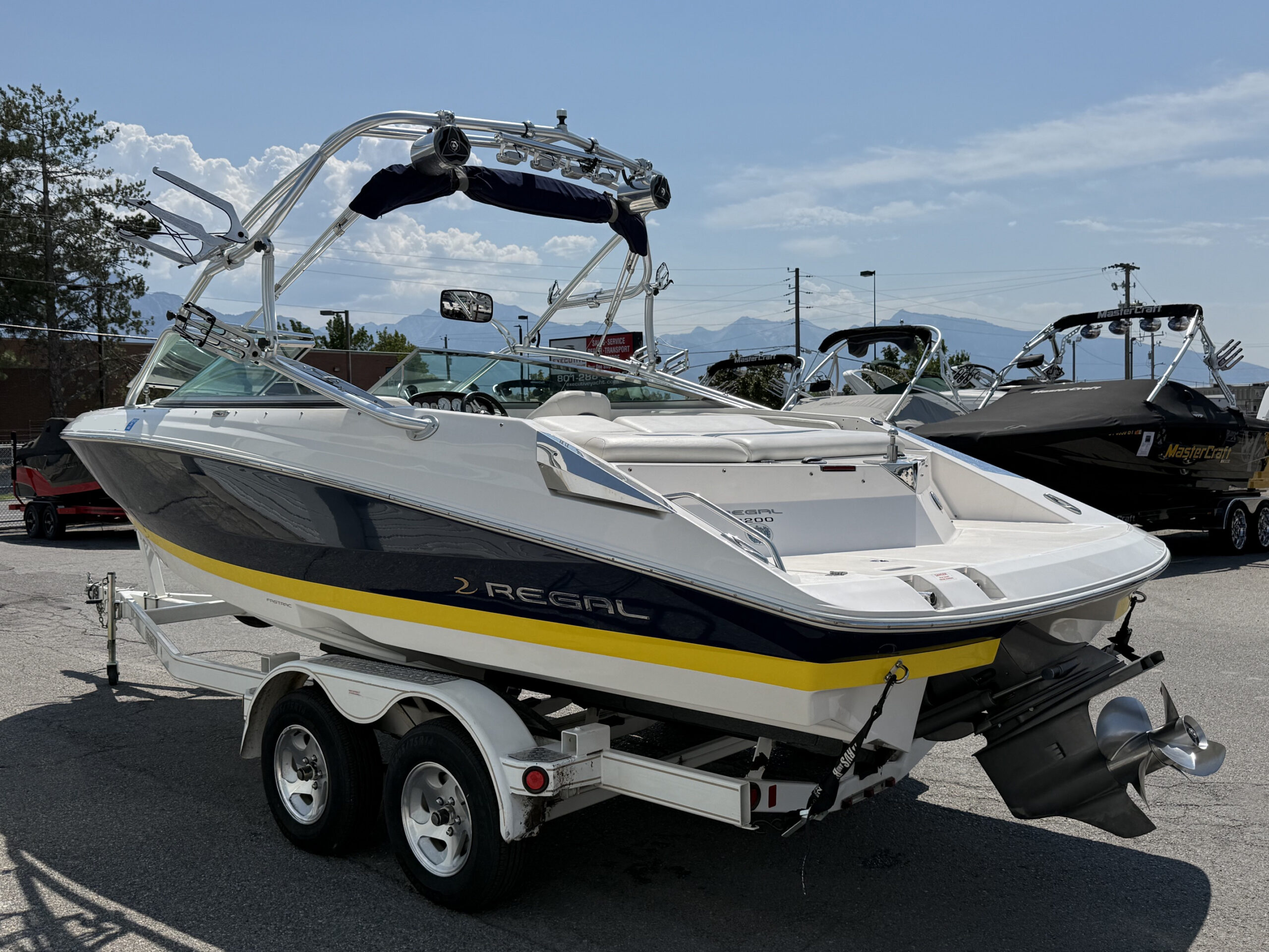 2006 22' Regal "2200 Bowrider" - Image 5