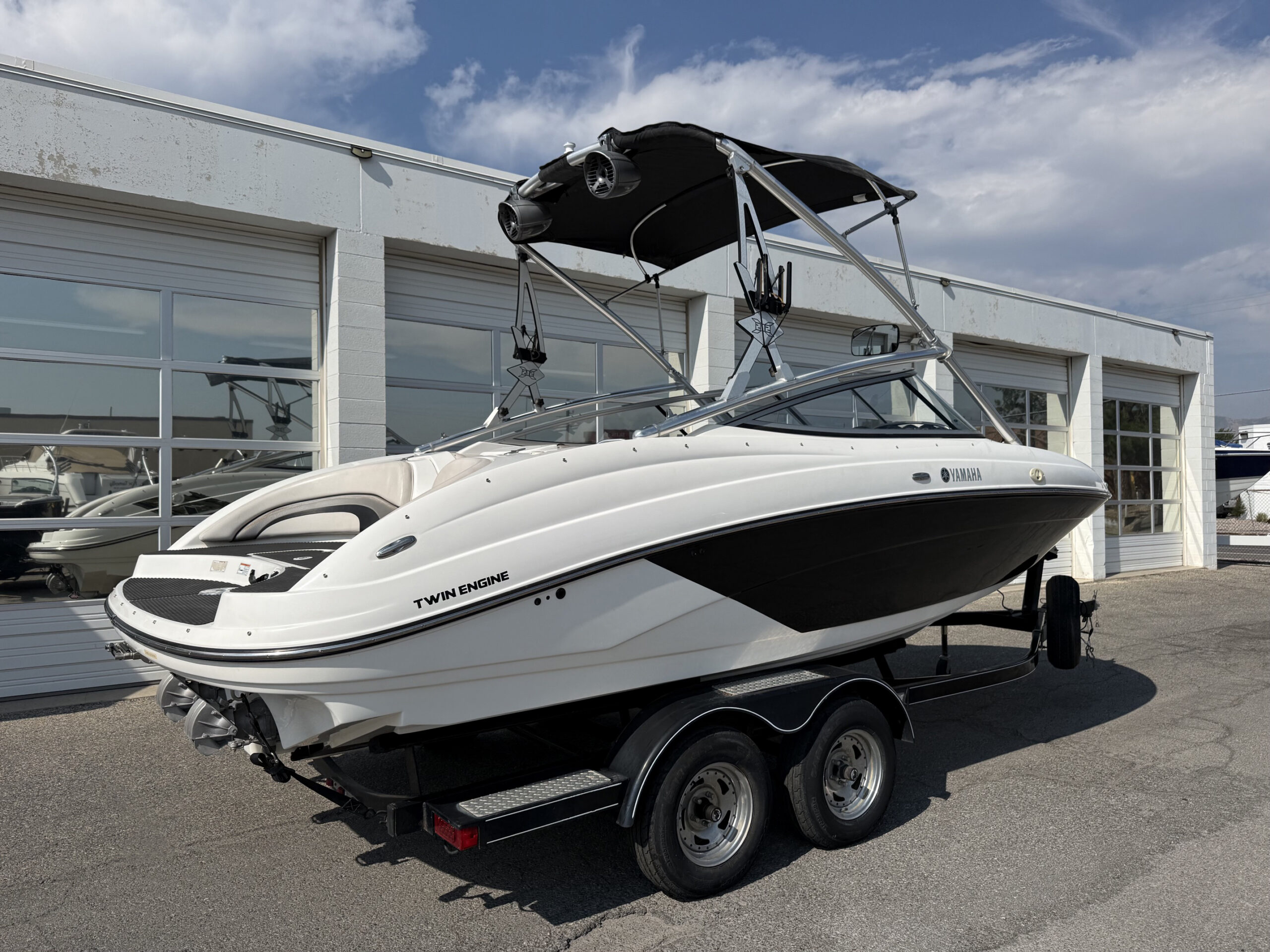 2009 21' Yamaha "212 X" Bowrider - Image 3