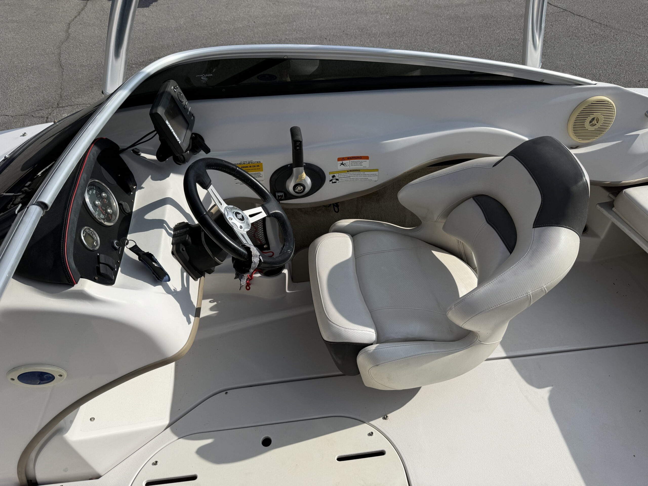 2012 18' Four Winns "180 SS" Bowrider BANK REPO - Image 12