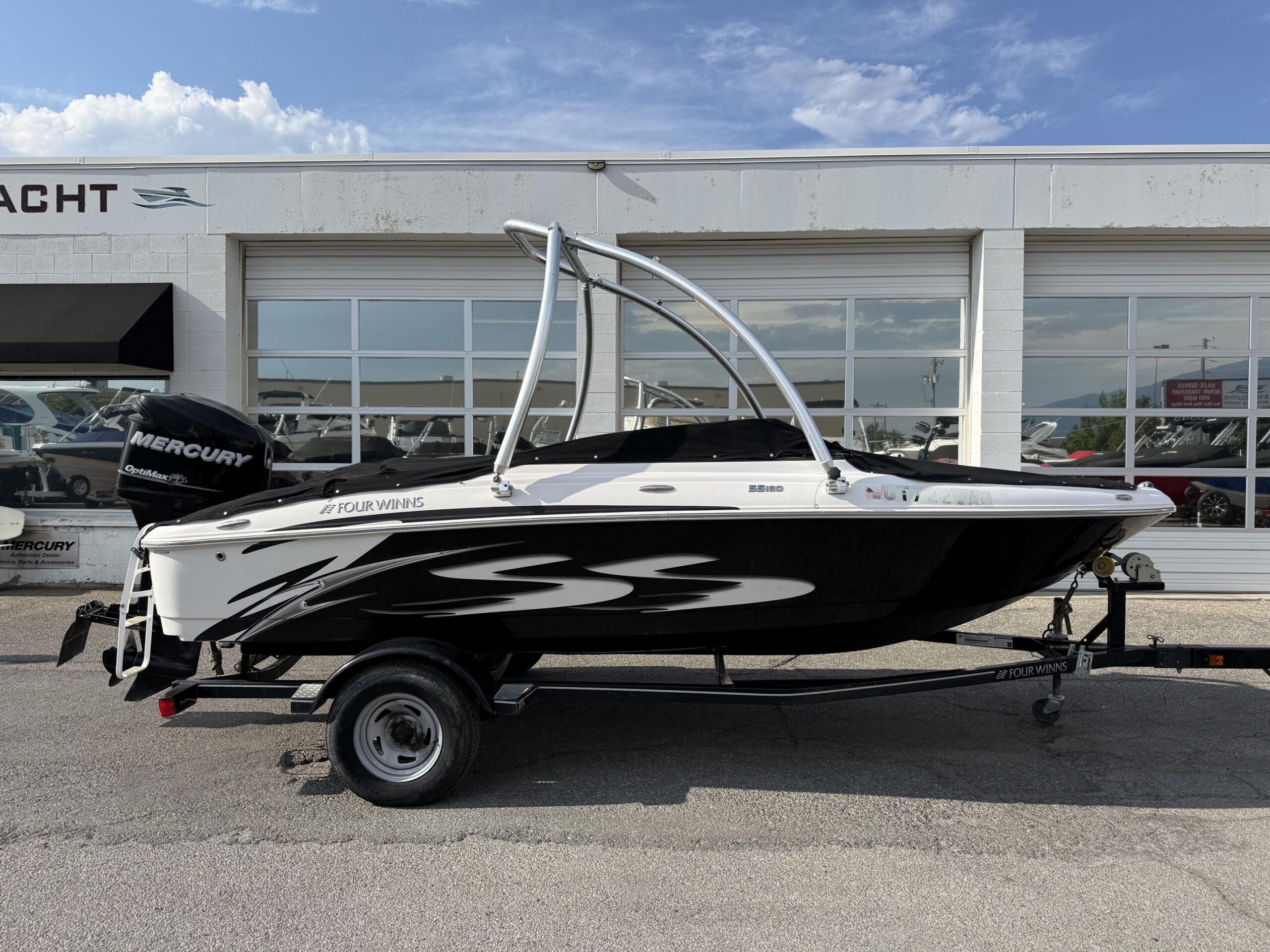 2012 18' Four Winns "180 SS" Bowrider BANK REPO - Image 4