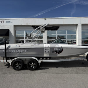 2013 21' Sanger "V215" Bowrider