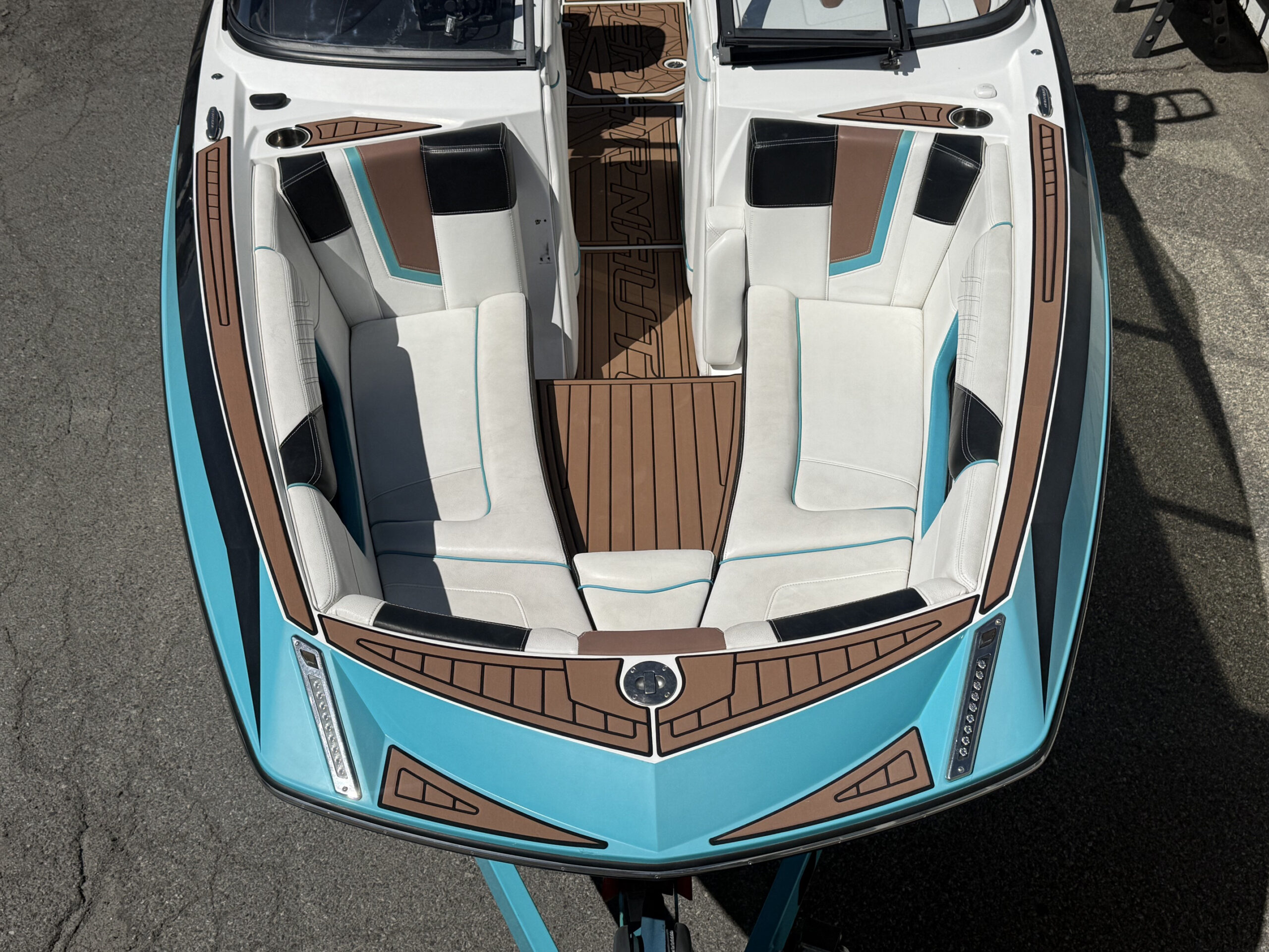 2016 25' Super Air Nautique "G25" Bowrider - Image 7