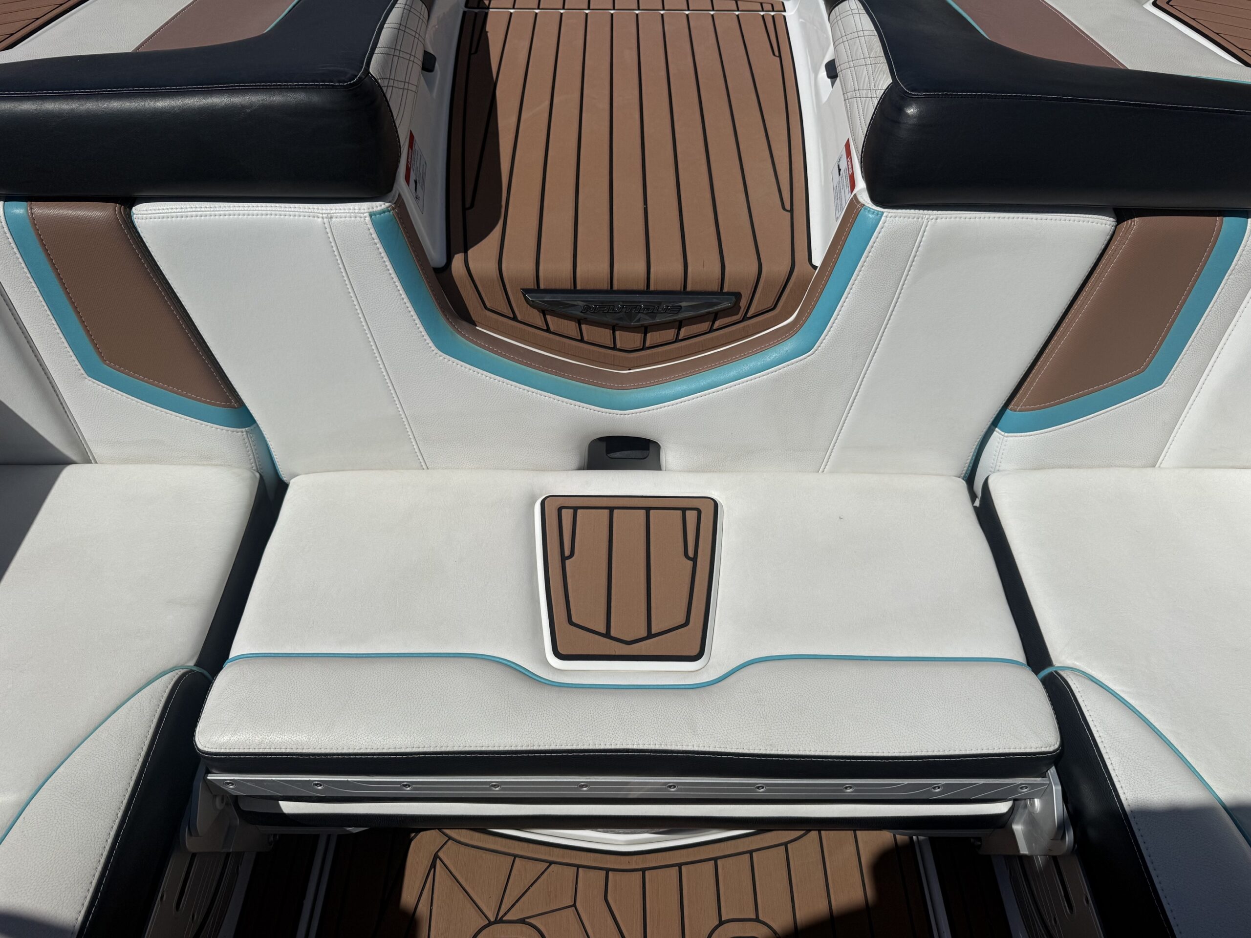 2016 25' Super Air Nautique "G25" Bowrider - Image 18