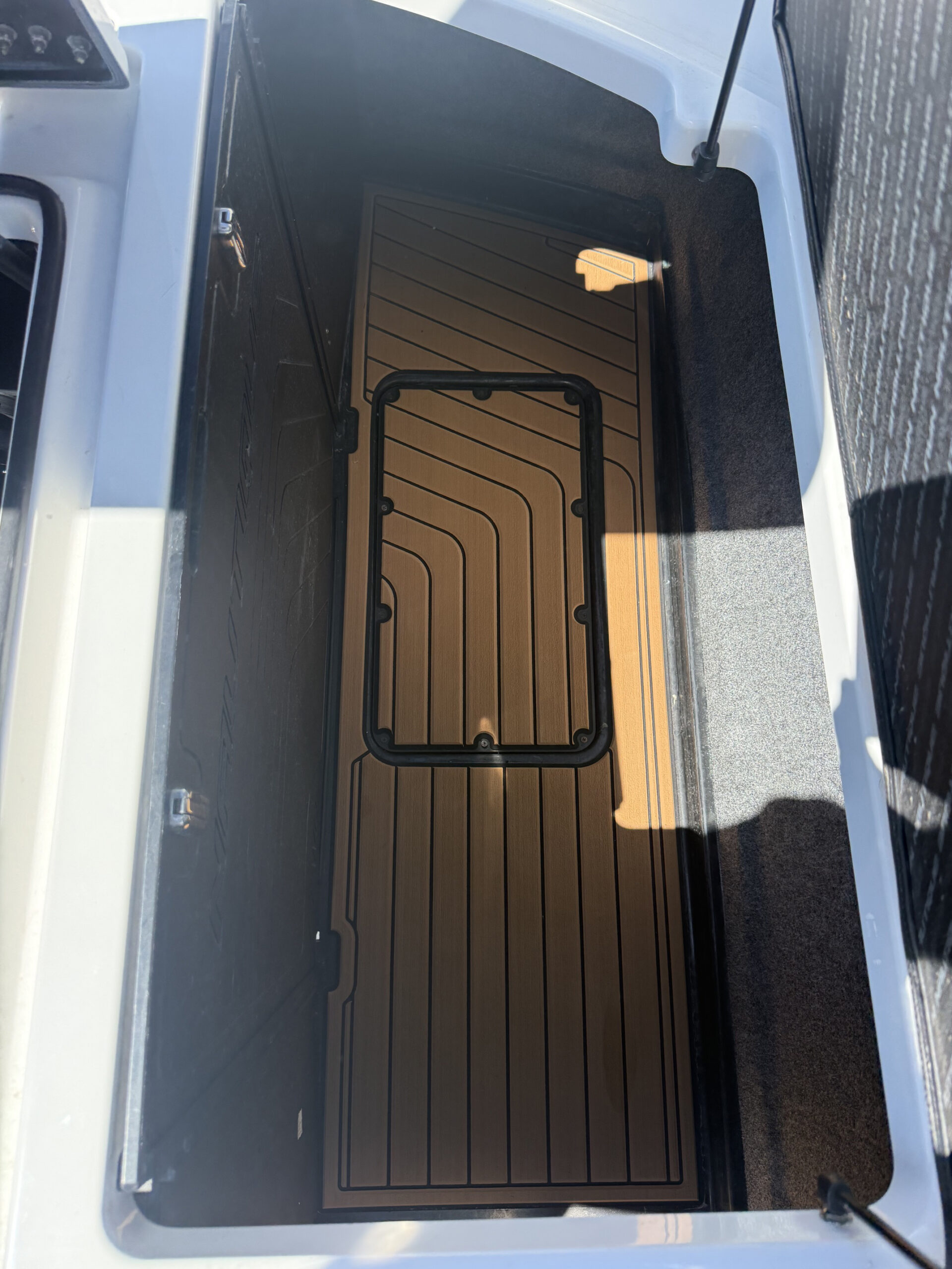 2016 25' Super Air Nautique "G25" Bowrider - Image 21