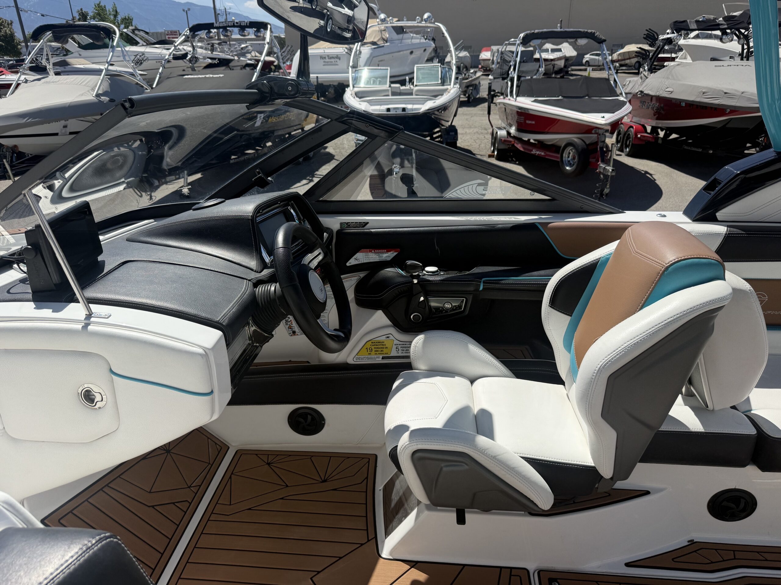 2016 25' Super Air Nautique "G25" Bowrider - Image 27