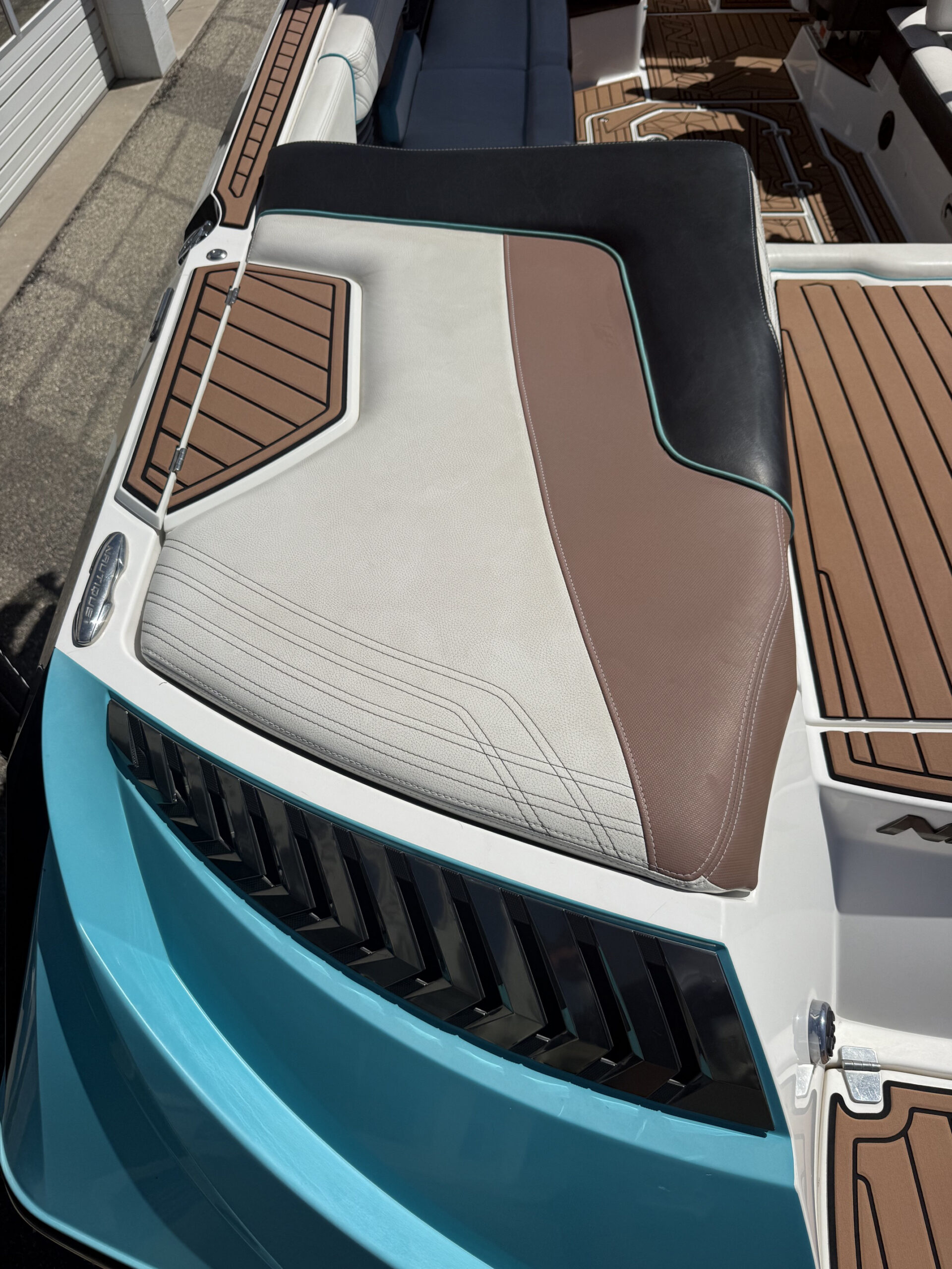 2016 25' Super Air Nautique "G25" Bowrider - Image 30