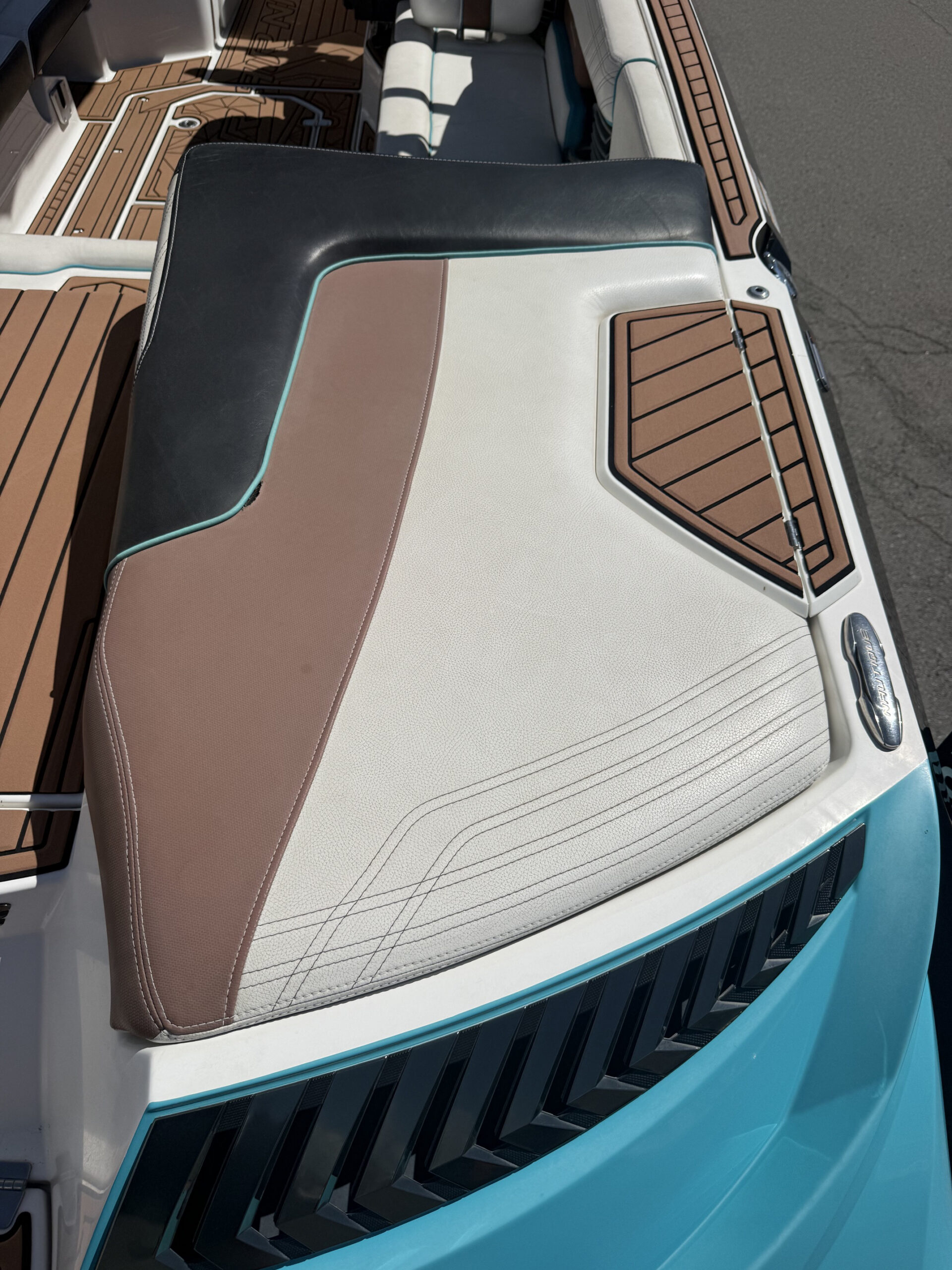 2016 25' Super Air Nautique "G25" Bowrider - Image 32